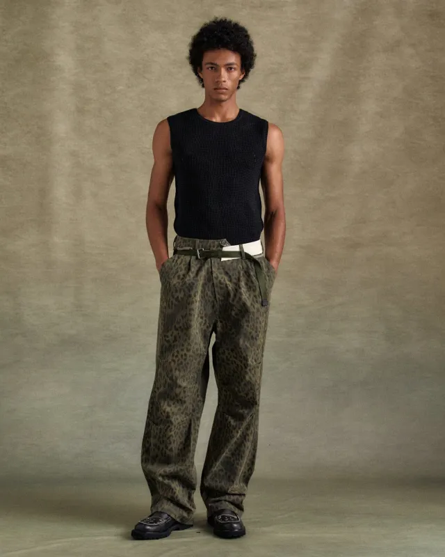 UNISEX LEOPARD CROSS-OVER WIDE JEANS apa803u(KHAKI) made by Andersson Bell