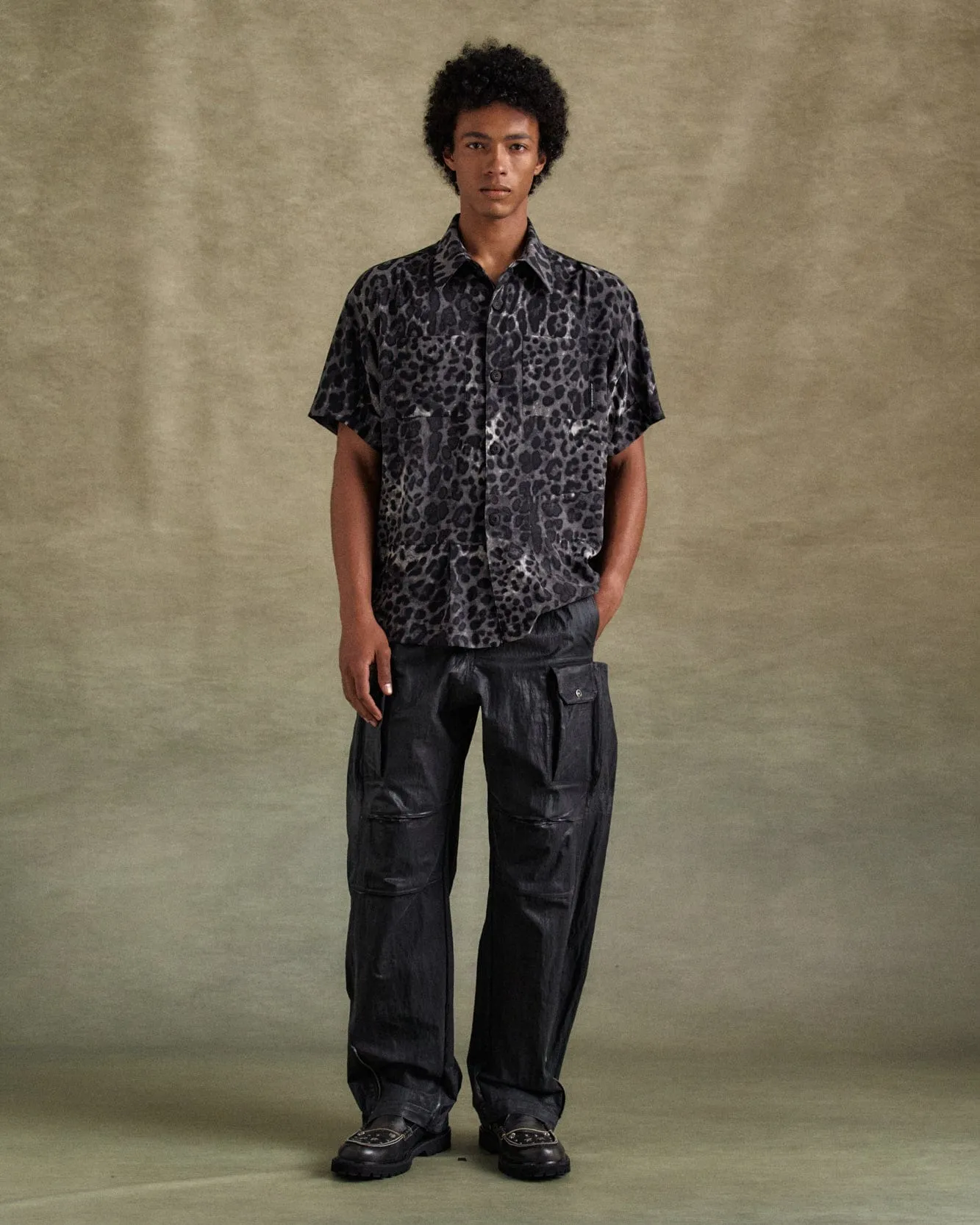 BLACK LEOPARD SHIRTS atb1277m(BLACK) sold by Andersson Bell product image thumbnail 5