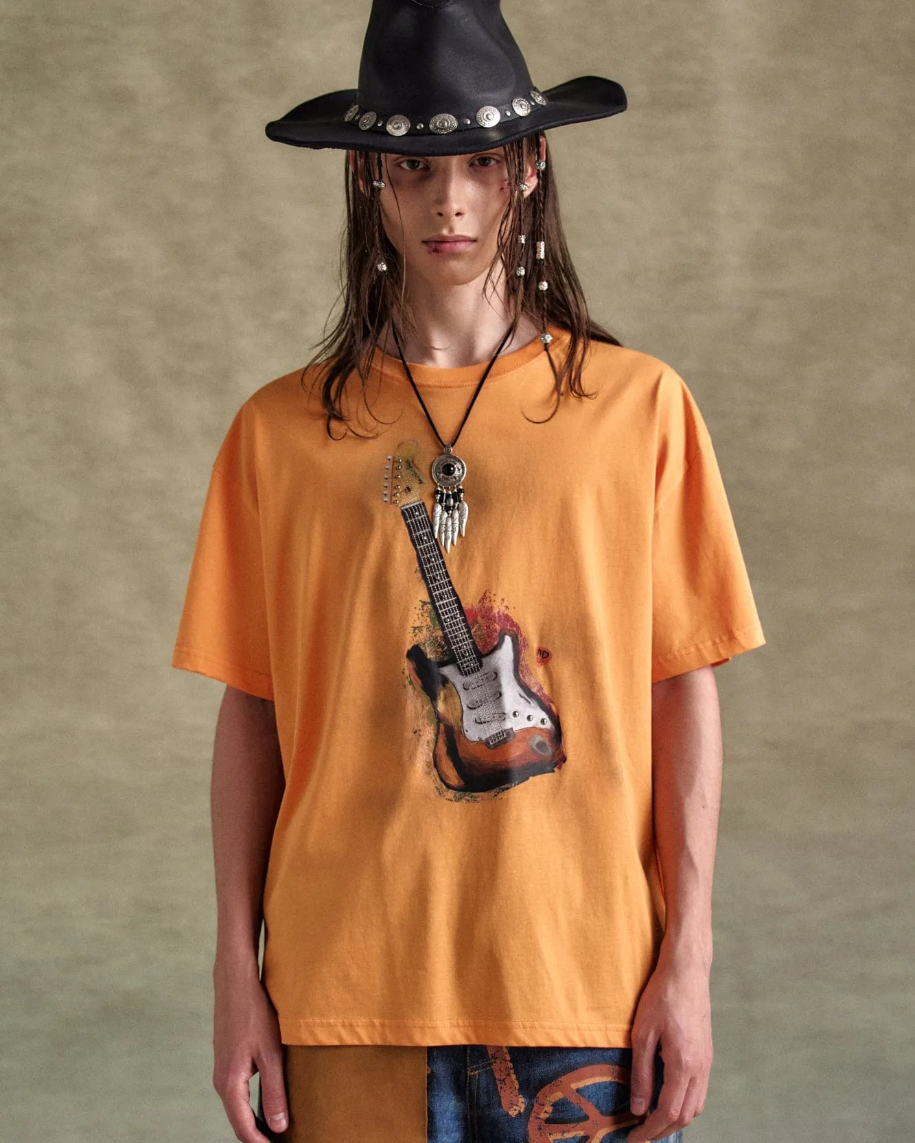 UNISEX GUITAR T-SHIRT atb1250u(ORANGE) sold by Andersson Bell