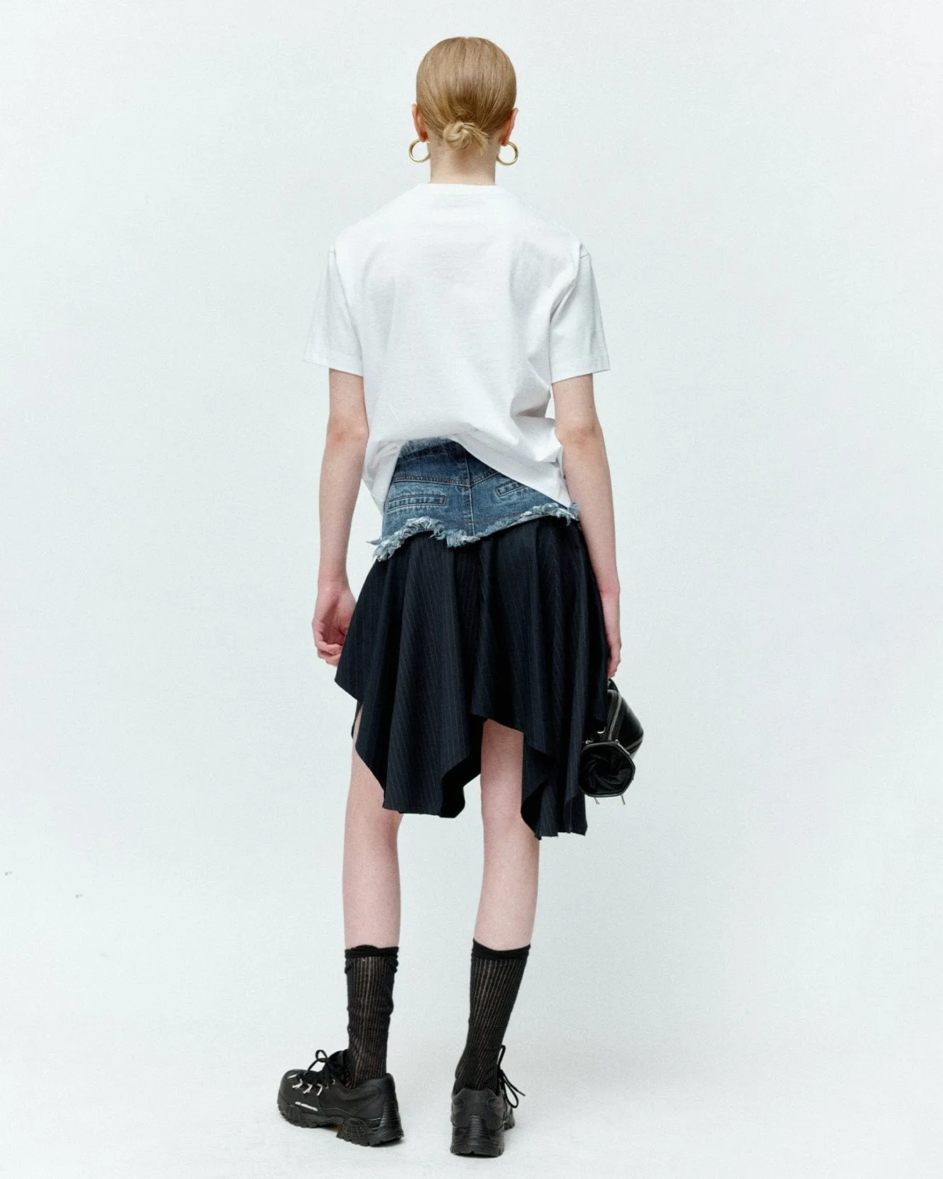 (ESSENTIAL) UNISEX PUPPY T-SHIRT atb1409u(WHITE) sold by Andersson Bell product image thumbnail 5