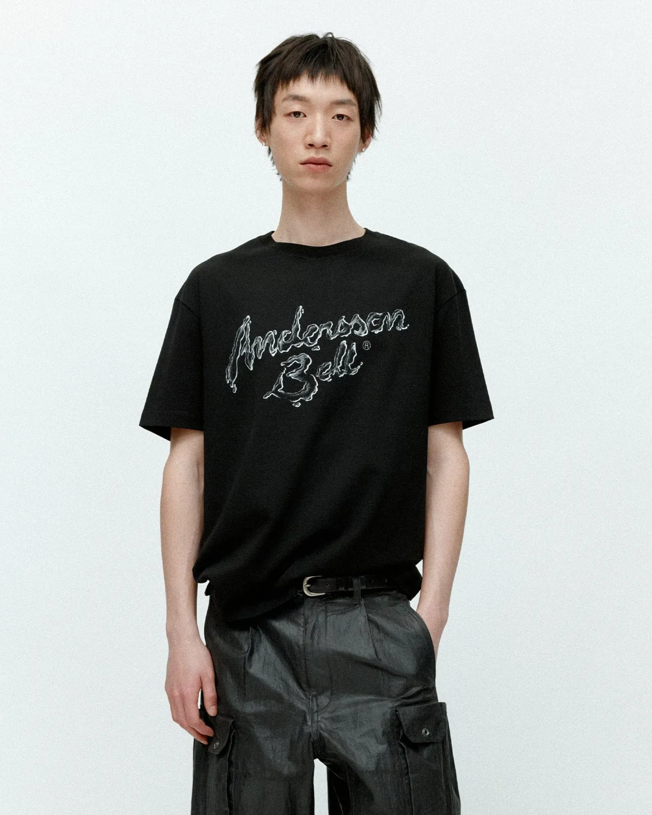 (ESSENTIAL) UNISEX LIQUID LOGO T-SHIRT atb1405u(BLACK) sold by Andersson Bell