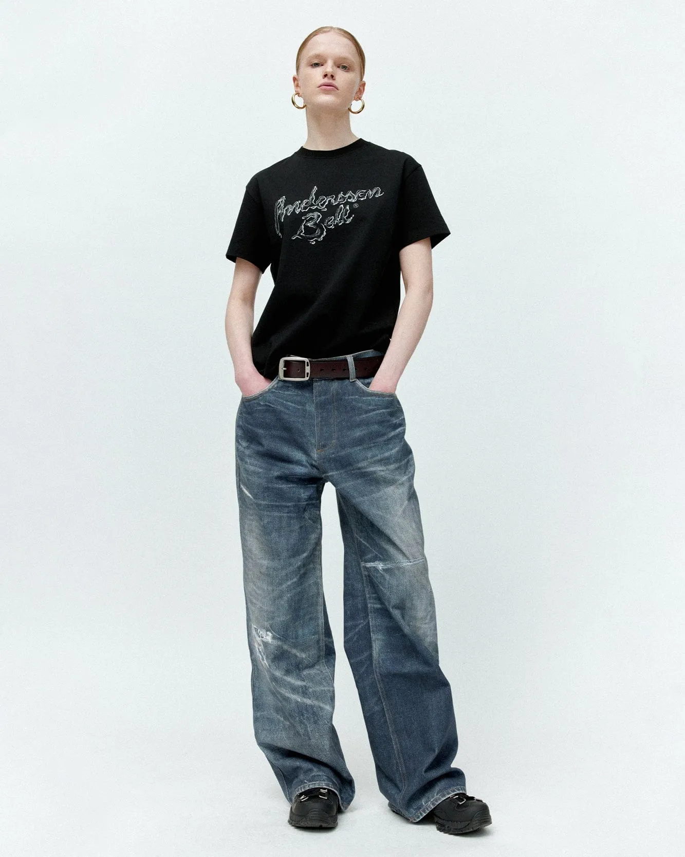 (ESSENTIAL) UNISEX LIQUID LOGO T-SHIRT atb1405u(BLACK) sold by Andersson Bell product image thumbnail 5