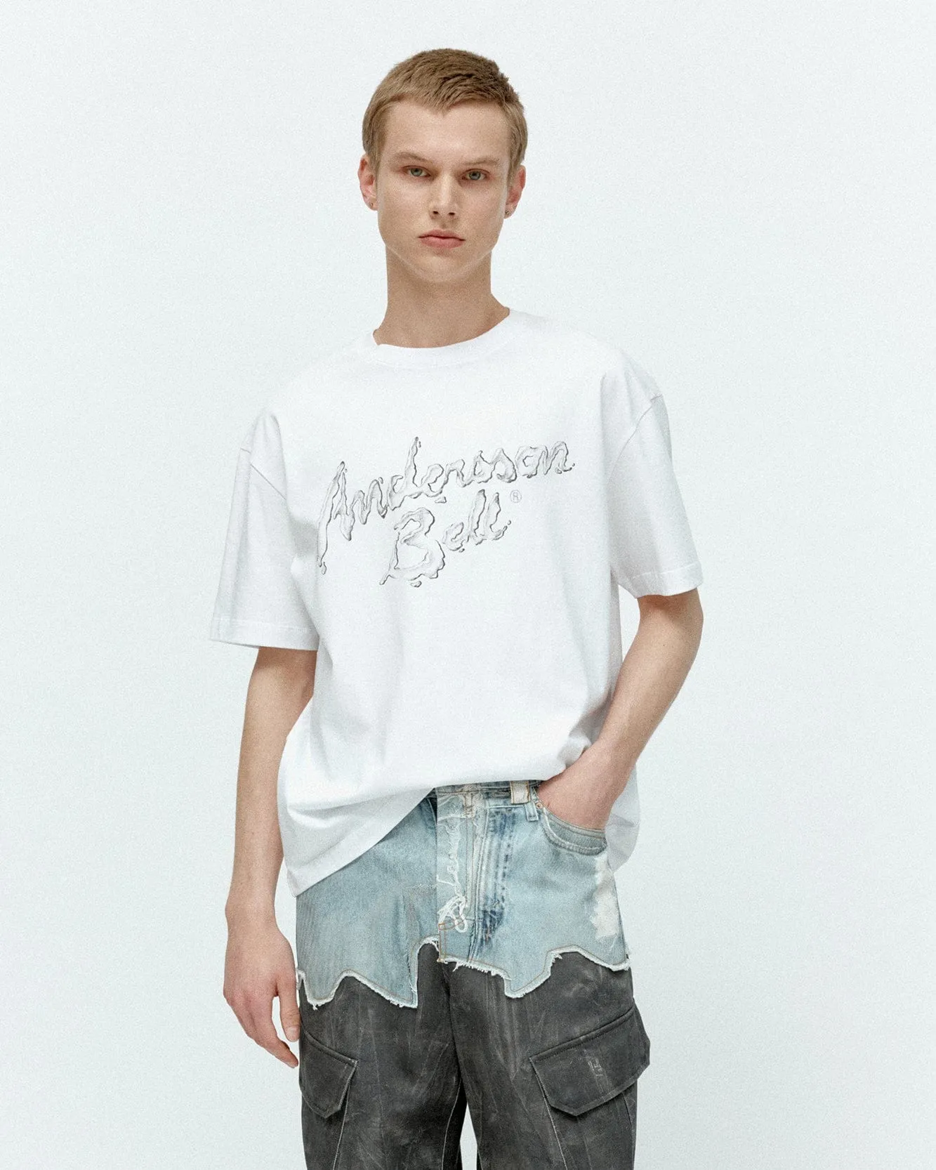 (ESSENTIAL) UNISEX LIQUID LOGO T-SHIRT atb1405u(WHITE) sold by Andersson Bell