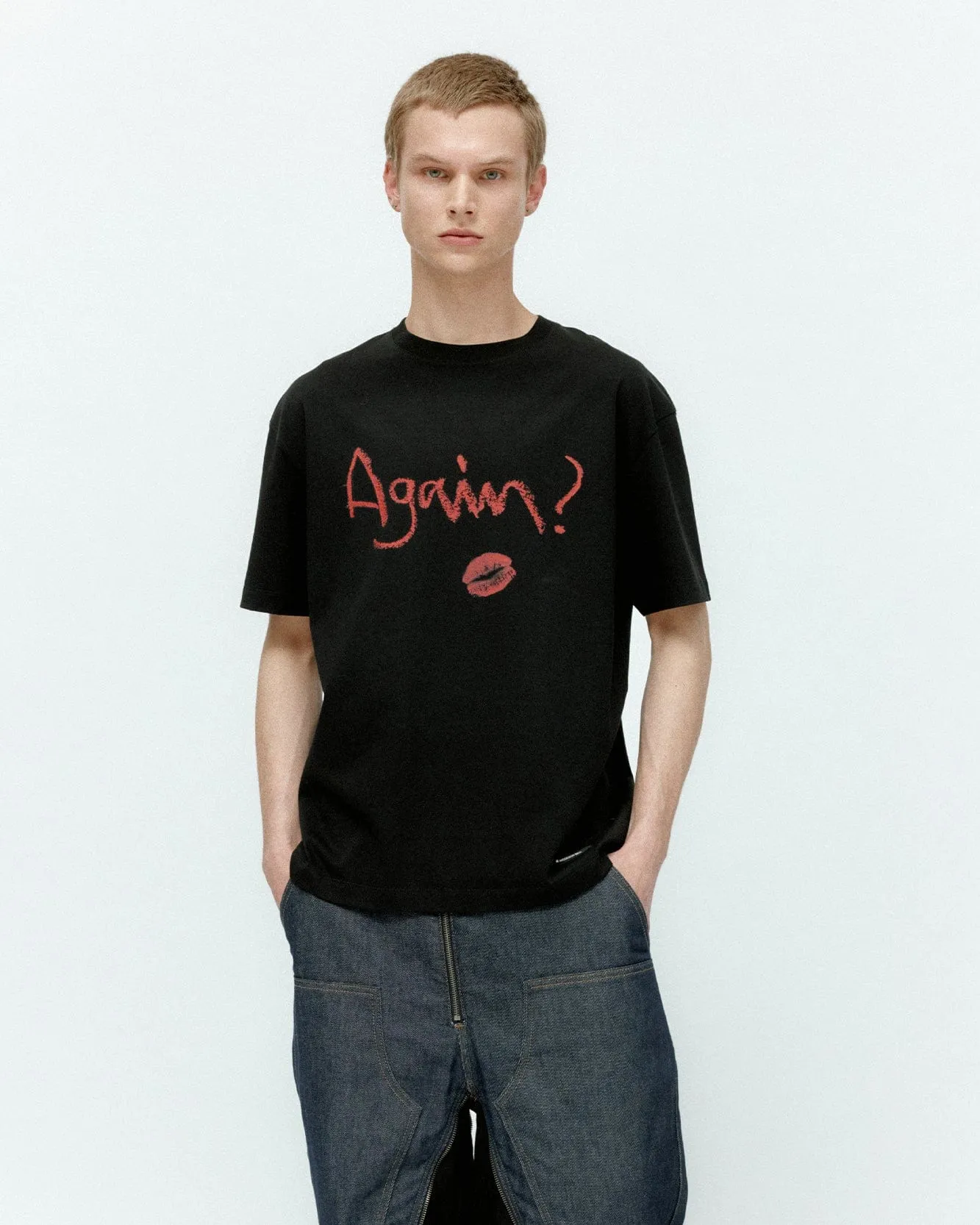 (ESSENTIAL) UNISEX AGAIN LIP T-SHIRT atb1406u(BLACK) sold by Andersson Bell