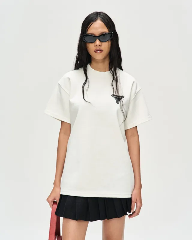 UNISEX STOOL PATCH LOGO T-SHIRTS atb1329u(WHITE) made by Andersson Bell