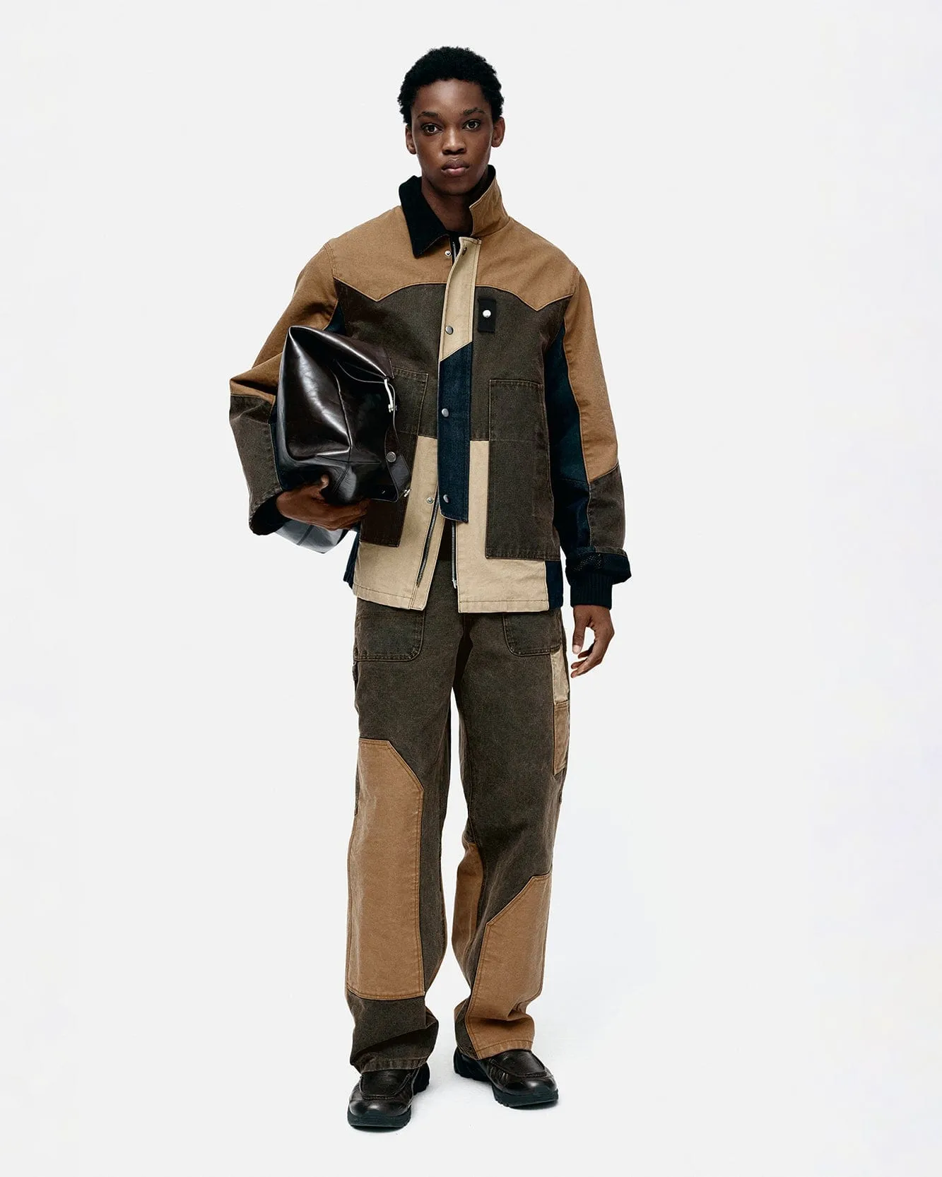 PATCHWORK CARPENTER WIDE-LEG JEANS apa839m(BROWN) sold by Andersson Bell product image thumbnail 4