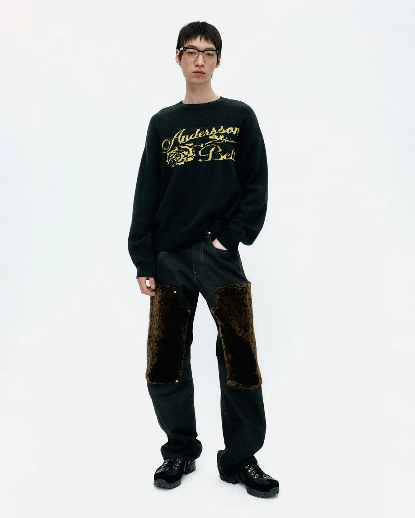 UNISEX CASHMERE ROSE CREW-NECK SWEATER atb1372u(BLACK) sold by Andersson Bell