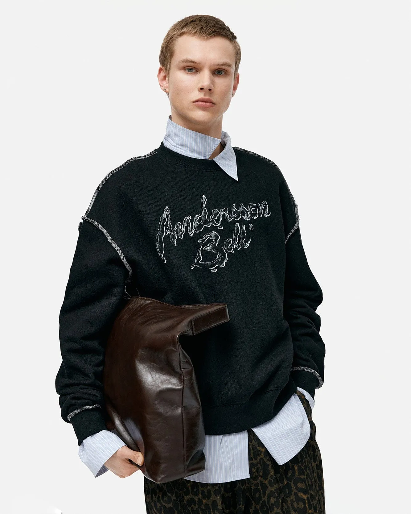 UNISEX LIQUID LOGO SWEATSHIRT atb1378u(BLACK) sold by Andersson Bell