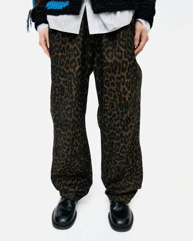 CROSSOVER CARPENTER WIDE-LEG JEANS apa836m(KHAKI) sold by Andersson Bell