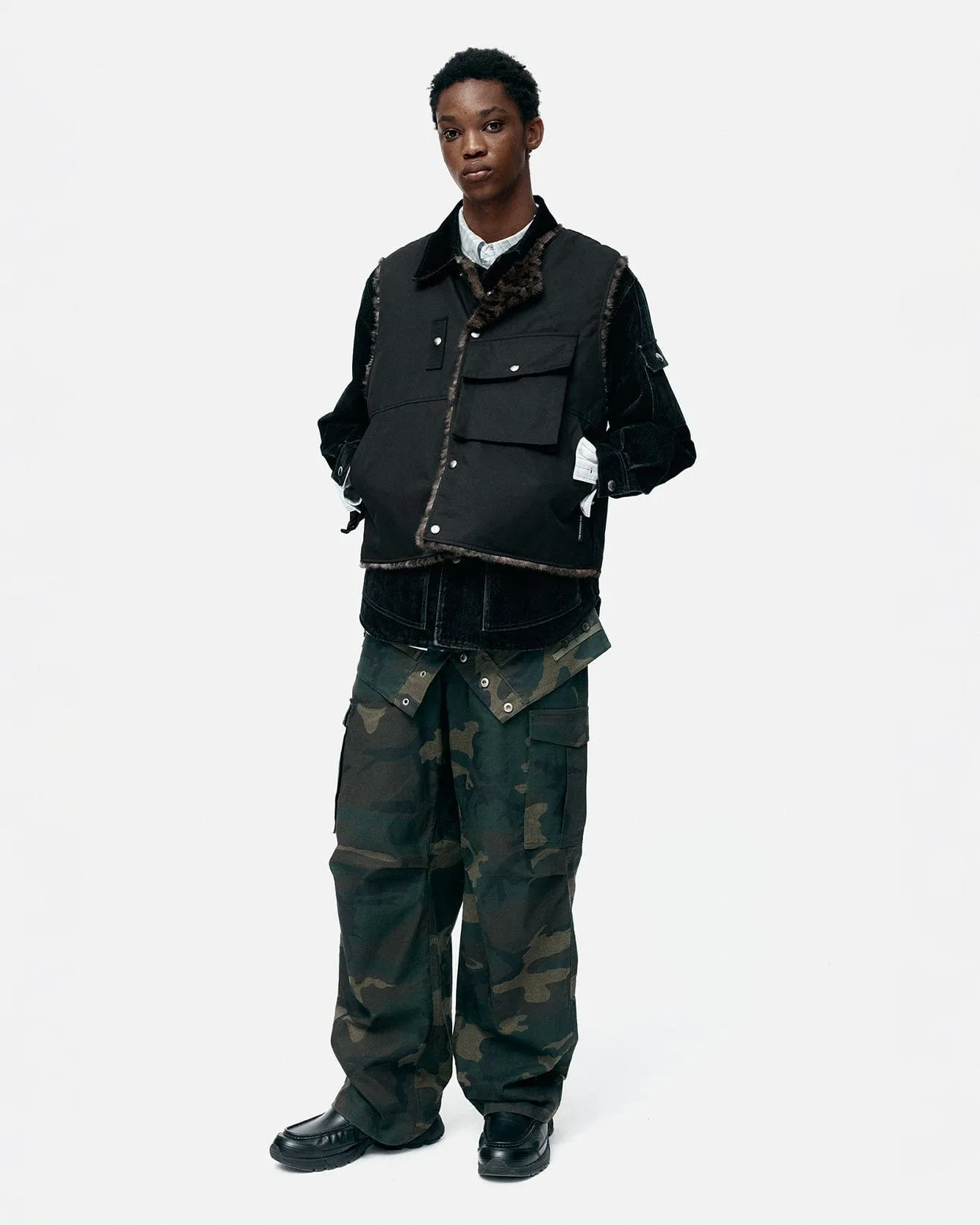 COLLARLESS POCKET VEST awa733m(BLACK) sold by Andersson Bell product image thumbnail 5