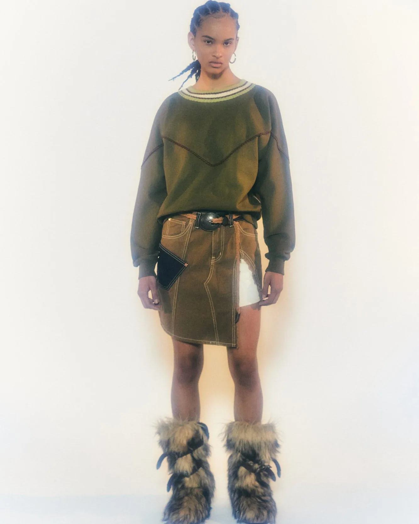 (WOMEN) PANCHO TRIMMING SWEATSHIRTS atb779w(KHAKI) sold by Andersson Bell