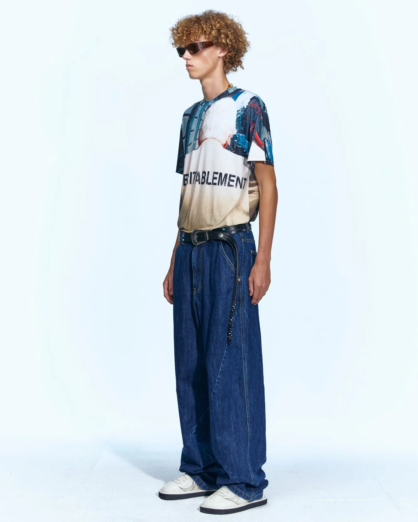 (ESSENTIAL) PHOTOGRAPHY T-SHIRT atb975m(BEIGE) sold by Andersson Bell product image thumbnail 4