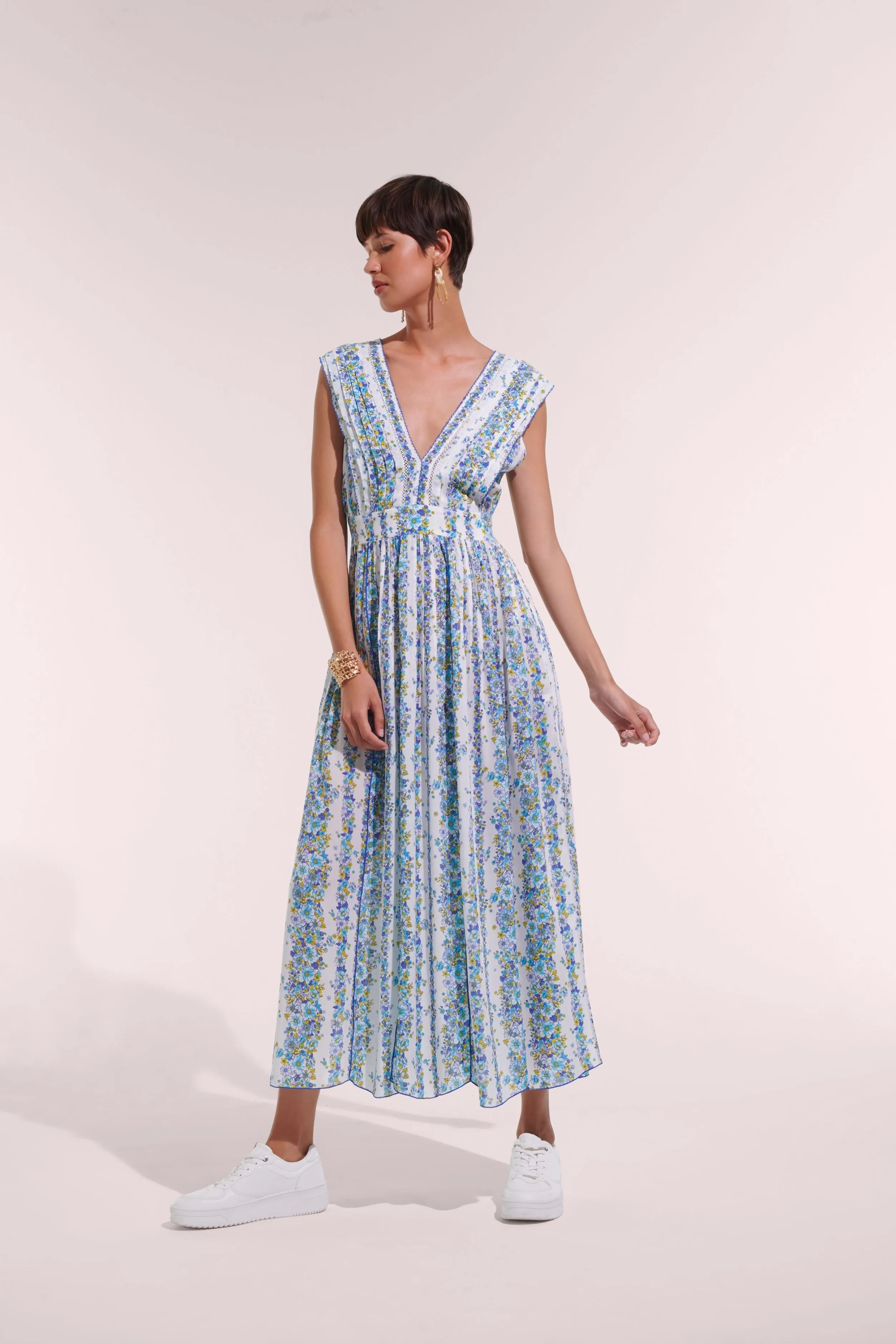 Long Dress Agnes - Blue Waves Flowers sold by Poupette St Barth product image thumbnail 3