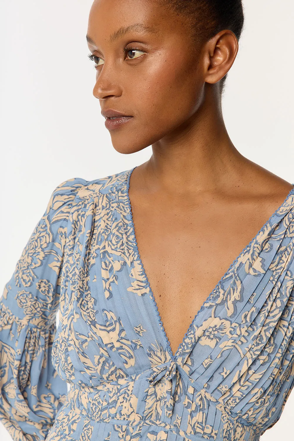 Mini Dress Chiara - Blue Oriental Foulard sold by Poupette St Barth product image thumbnail 2