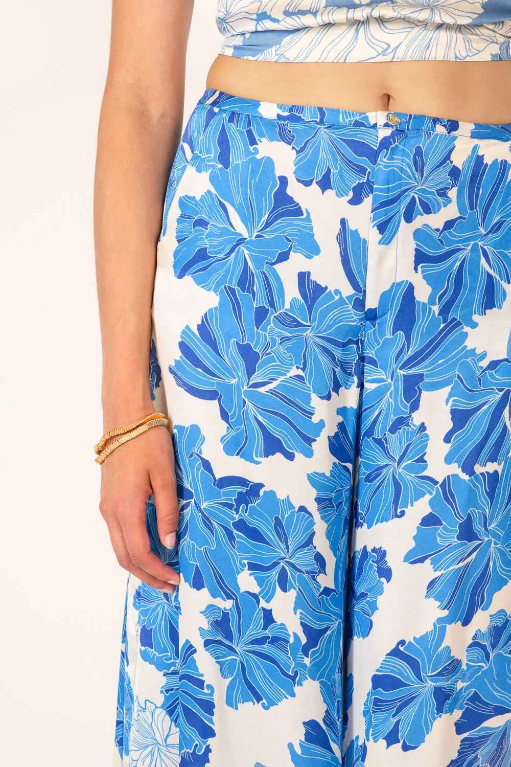 Pant Clea - Blue Flower Bunch sold by Poupette St Barth product image thumbnail 3