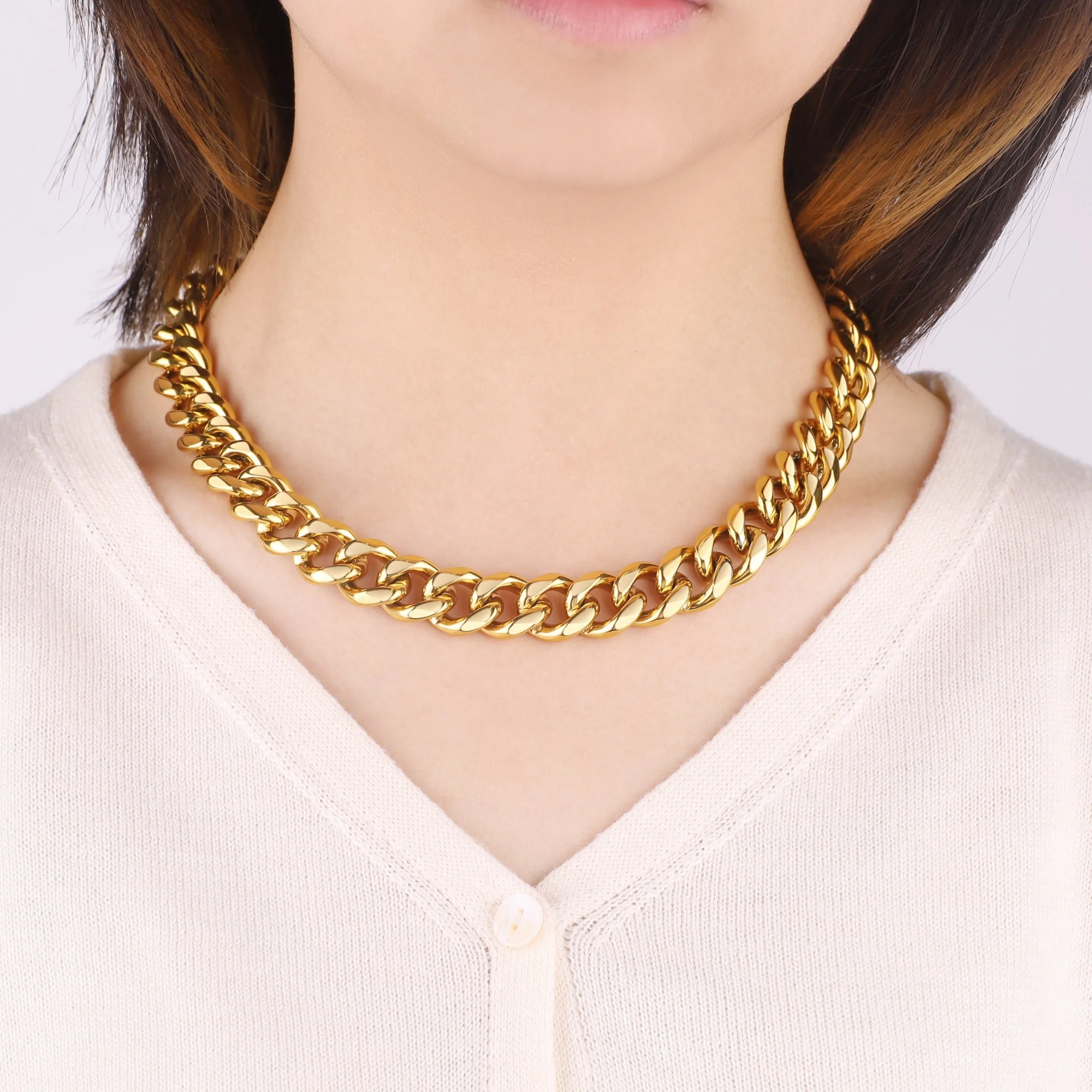 Glam Chunky Chain Necklace sold by Mint & Lilly product image thumbnail 2