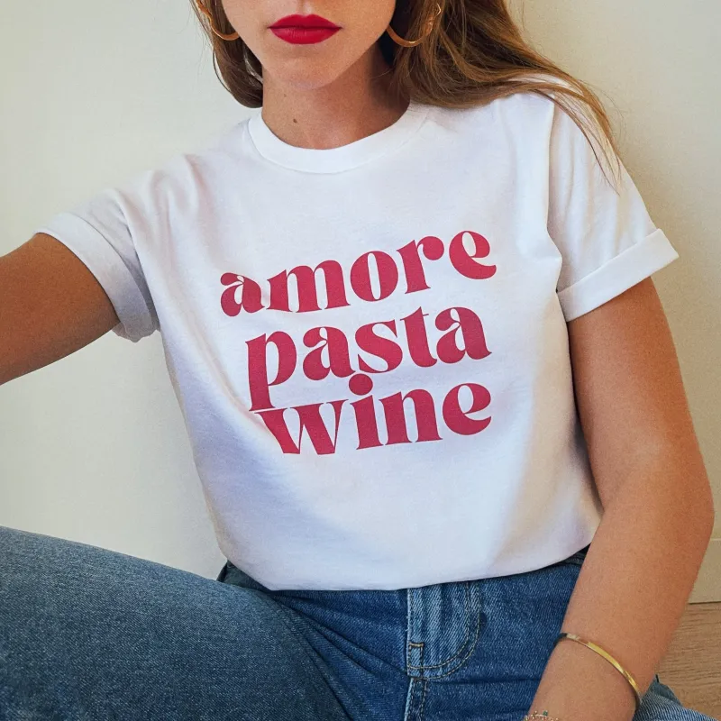 Le T-shirt Amore sold by Amour Singulier