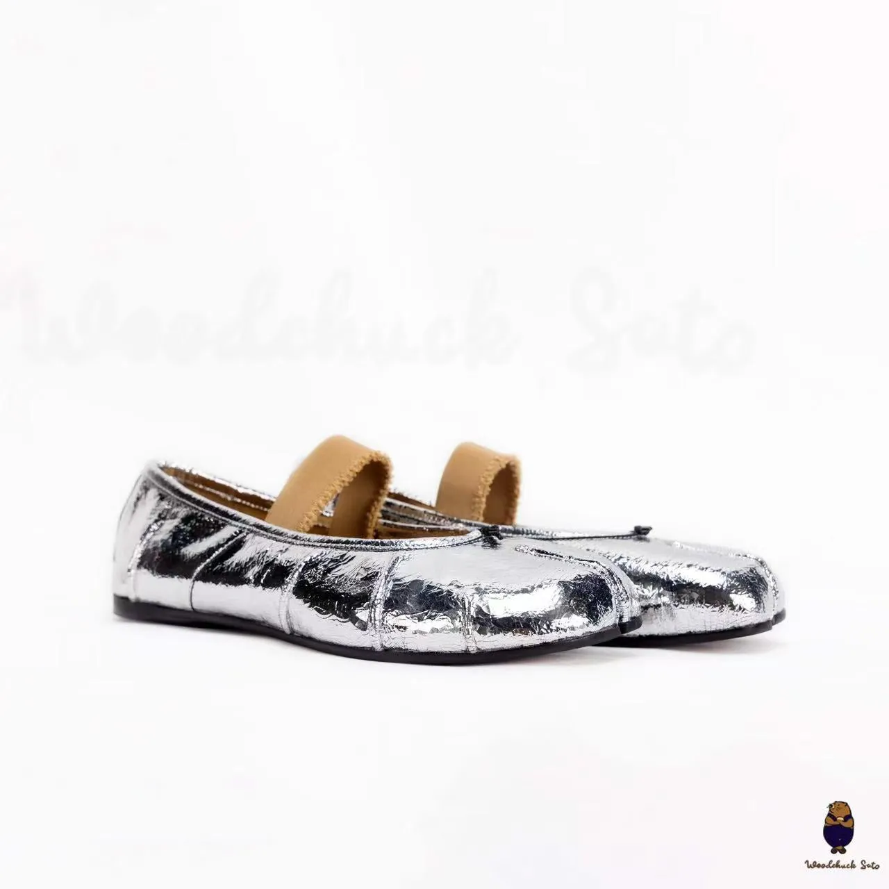 WoodchuckSato Silver Cracked Leather Tabi Mules with Ruched and Elastic Strap sold by WoodChuckSato