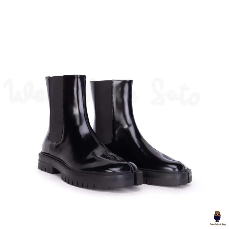 WoodchuckSato Black Open-Edge Cow Leather Tabi Chelsea Boots with Chunky Sole sold by WoodChuckSato