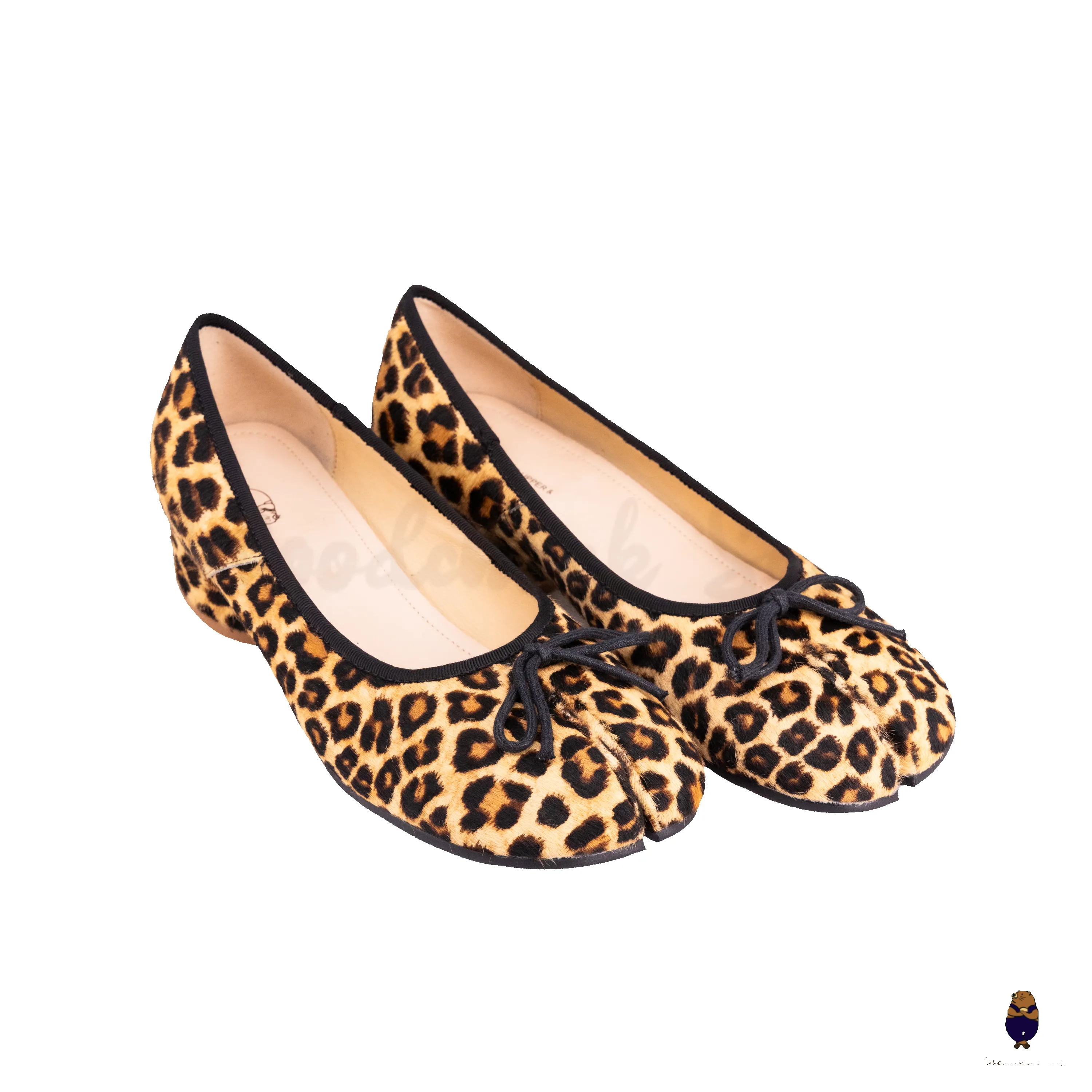 WoodchuckSato Leopard Pattern Horse Hair Leather Tabi 3 cm Heel Pumps with Bow sold by WoodChuckSato product image thumbnail 5