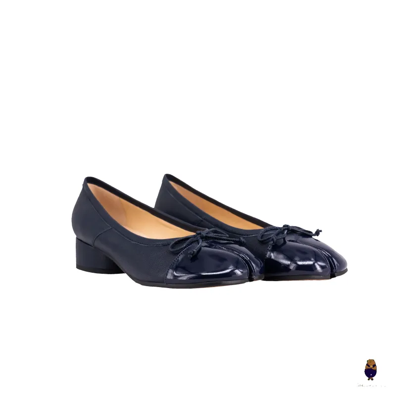 WoodChuckSato Navy Tabi Split-Toe Patent Cow Leather Mary Jane Shoes with 3cm Heel & Bow sold by WoodChuckSato