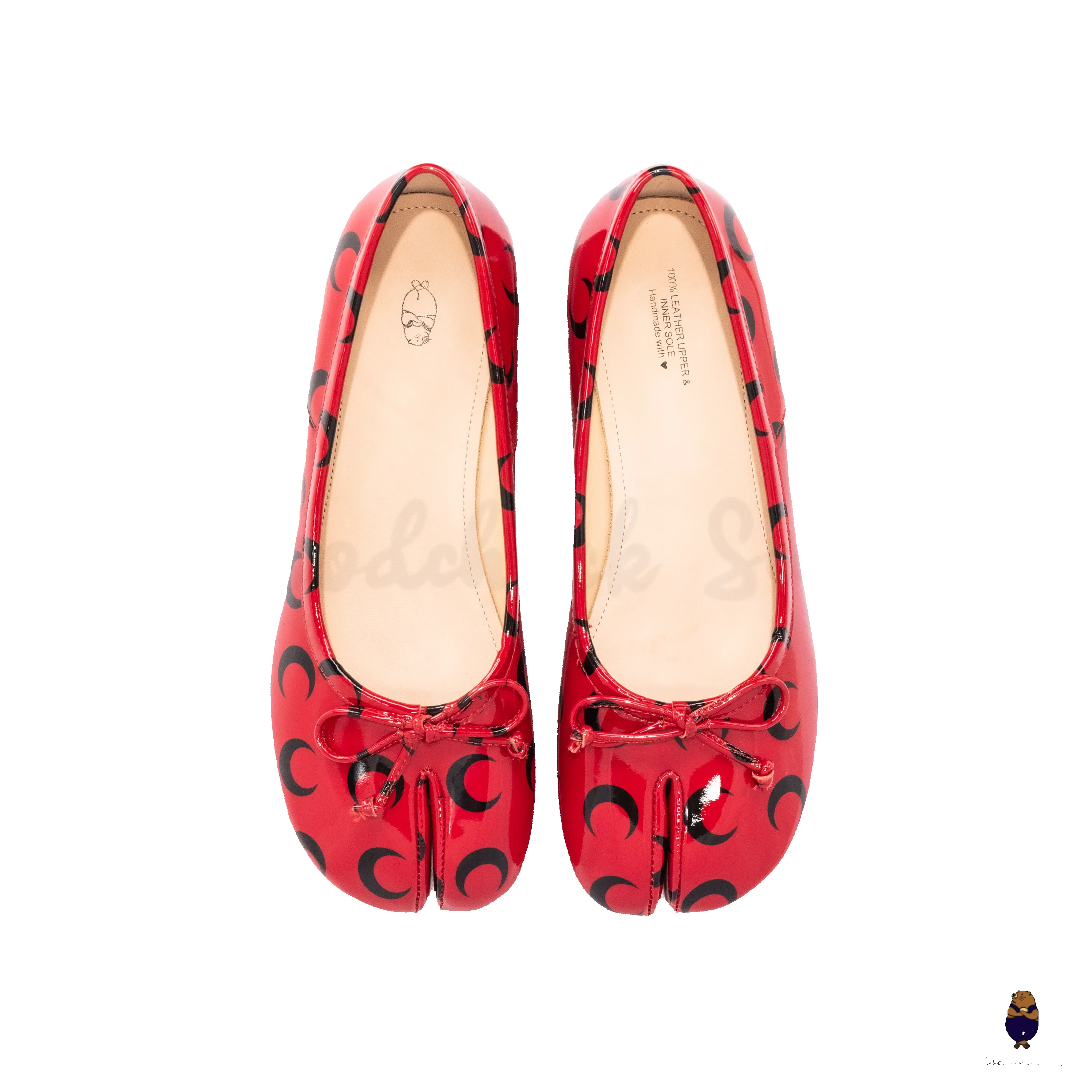 WoodchuckSato Red Patent Leather Tabi 3 cm Heel Pumps with Black Crescent Pattern & Bow sold by WoodChuckSato product image thumbnail 4