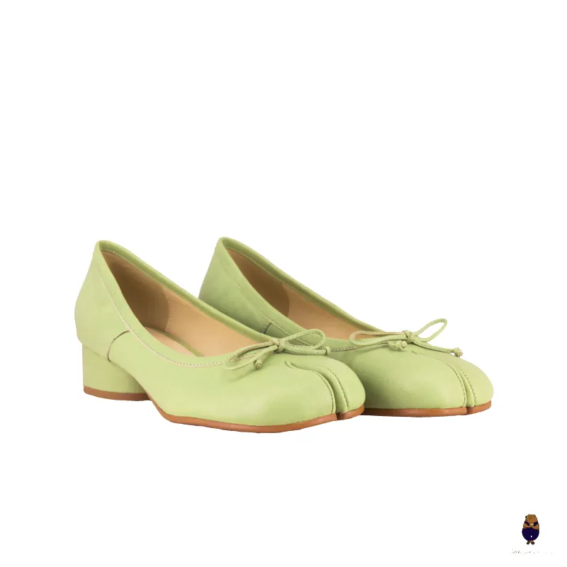 WoodchuckSato Green Sheep Leather Tabi 3 cm Heel Pumps with Bow sold by WoodChuckSato