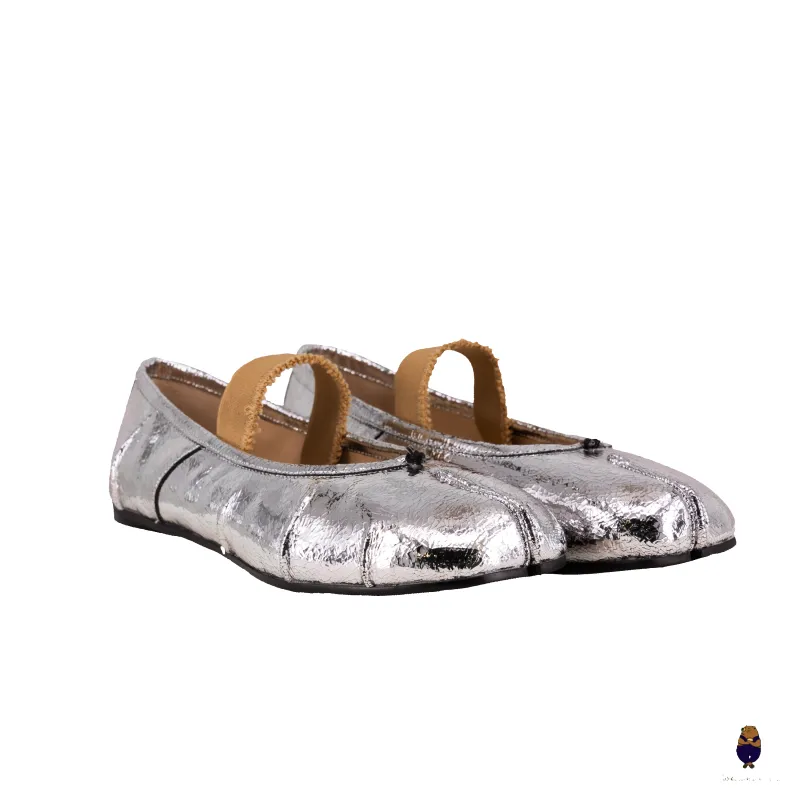 WoodchuckSato Silver Cracked Fold Leather Tabi Mules With Beige Elastic Strap sold by WoodChuckSato