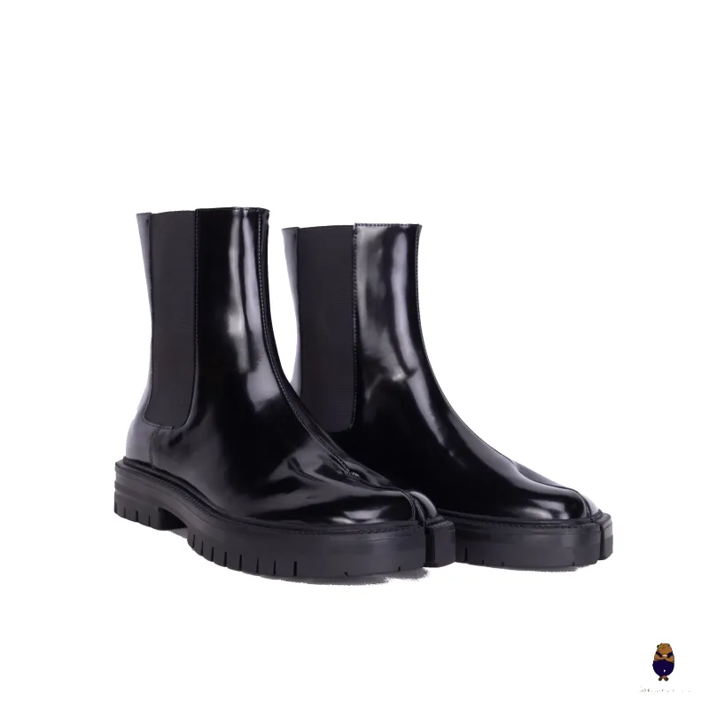 WoodchuckSato Black Open-Edge Cow Leather Tabi Chelsea Boots with Chunky Sole sold by WoodChuckSato