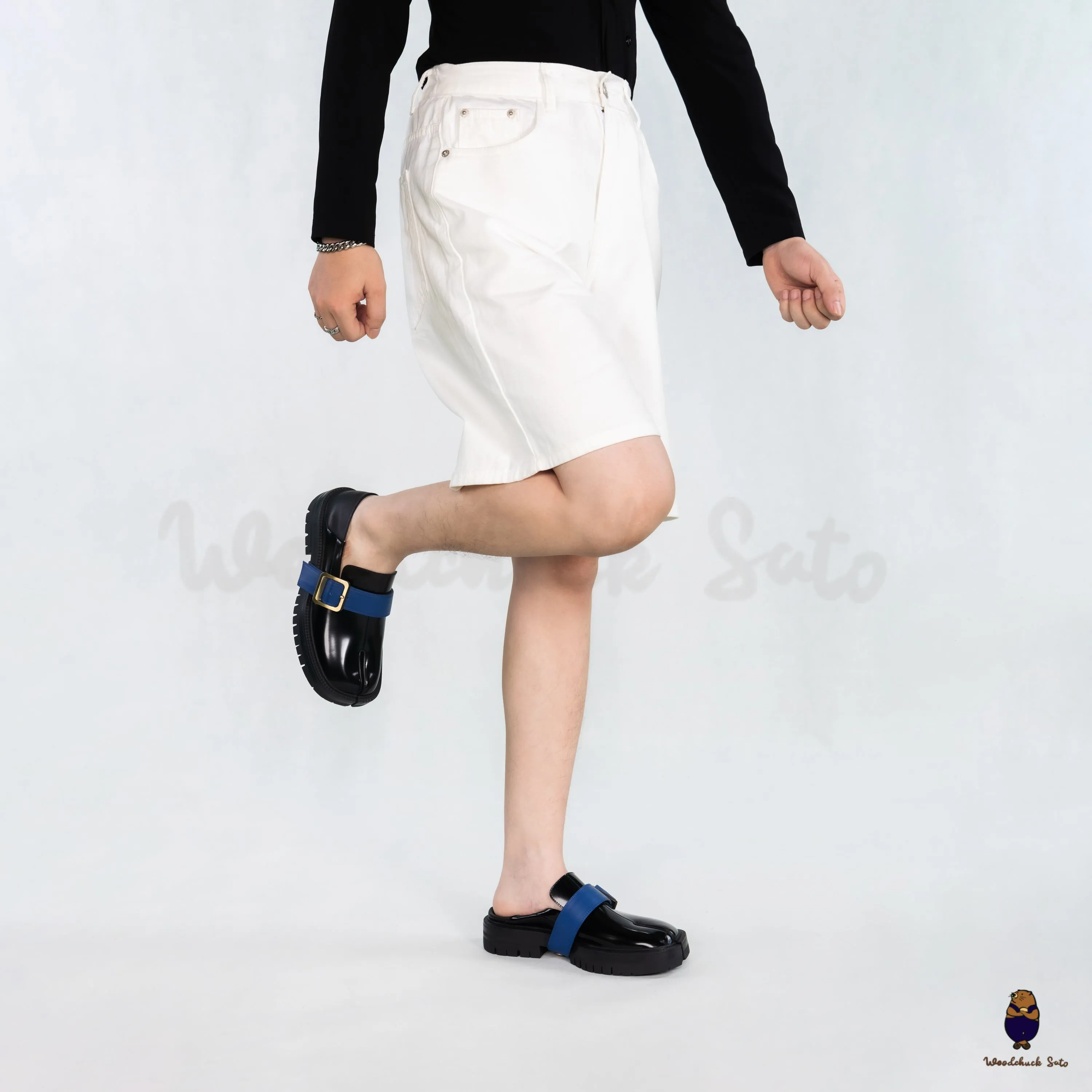 WoodchuckSato Black Fold-Heel Edge-Beaded Cowhide Leather Tabi Loafers with Removable Blue Strap and Chunky Sole sold by WoodChuckSato product image thumbnail 4