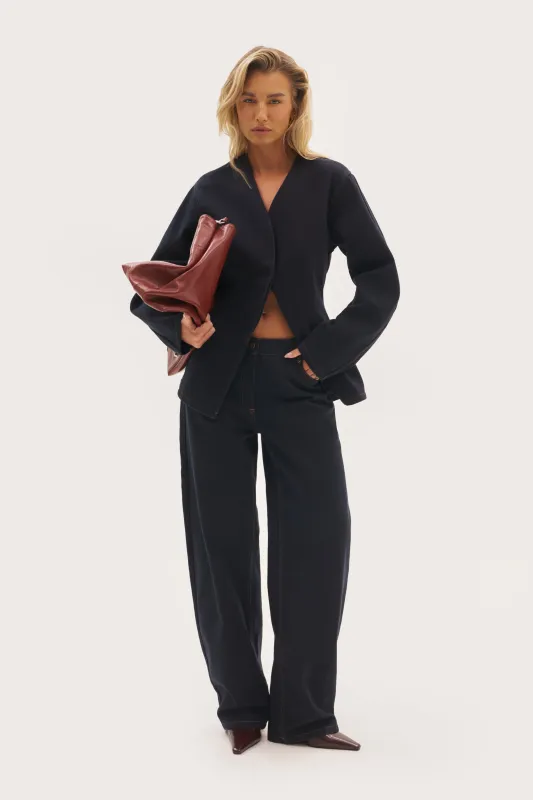 Banana Fit Jeans - Navy sold by Maebe