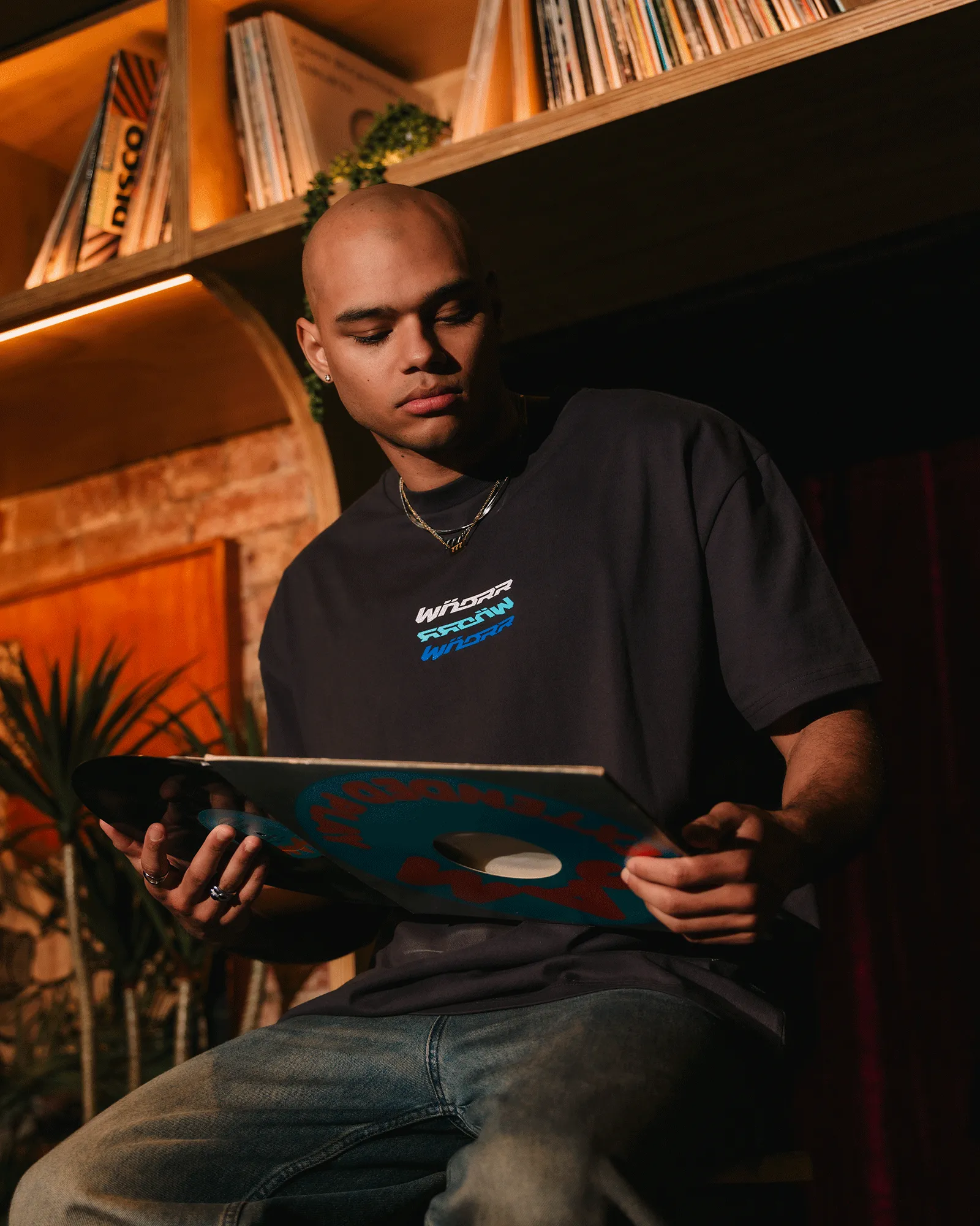 EXILE BOX FIT TEE - FADED BLACK sold by WNDRR product image thumbnail 4