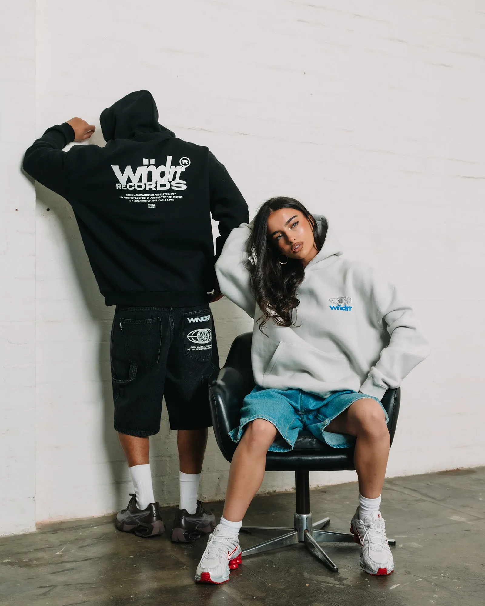 RECORDS HOOD SWEAT - BLACK sold by WNDRR product image thumbnail 5