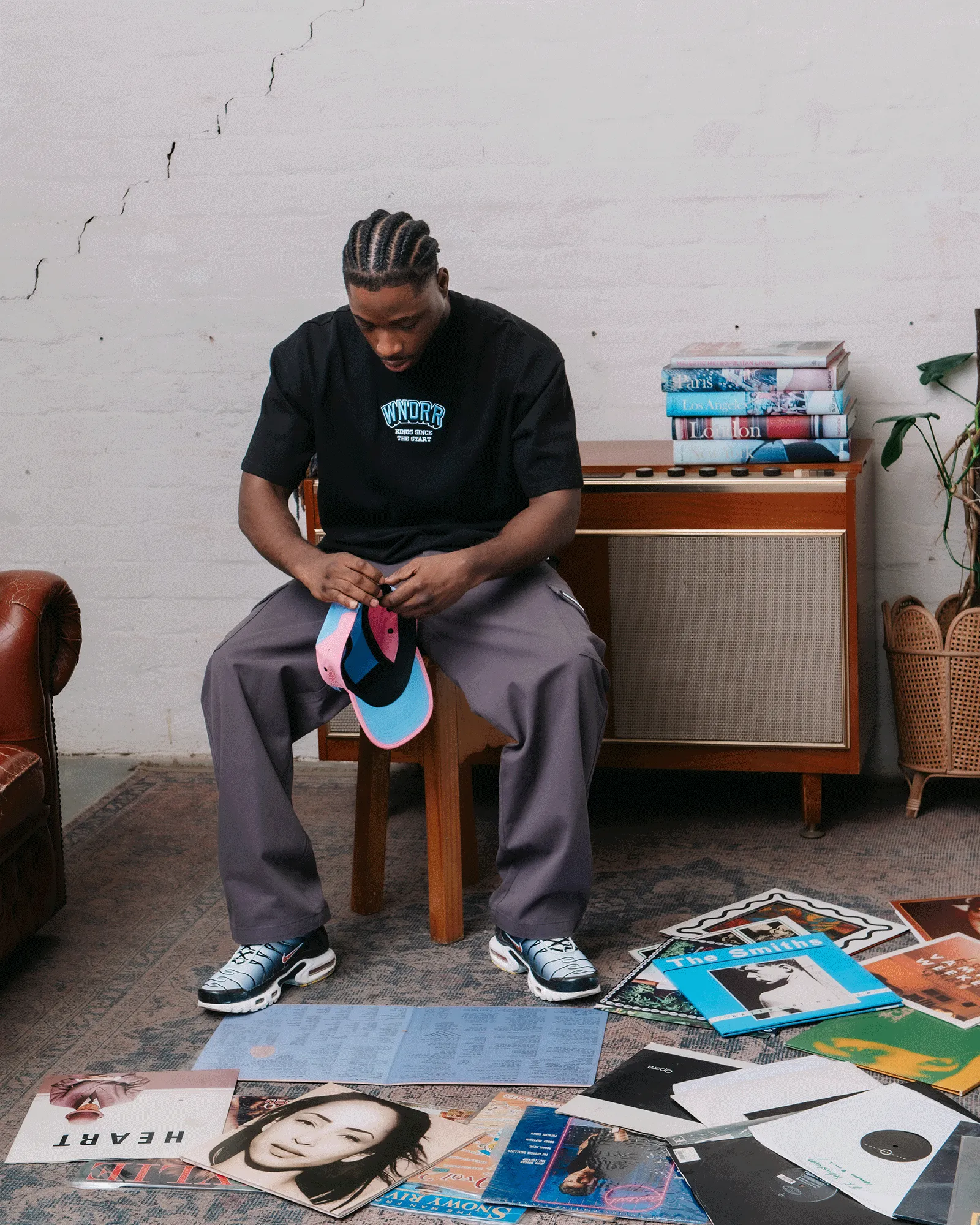 ALL ROUNDER HEAVY WEIGHT TEE - BLACK sold by WNDRR product image thumbnail 5