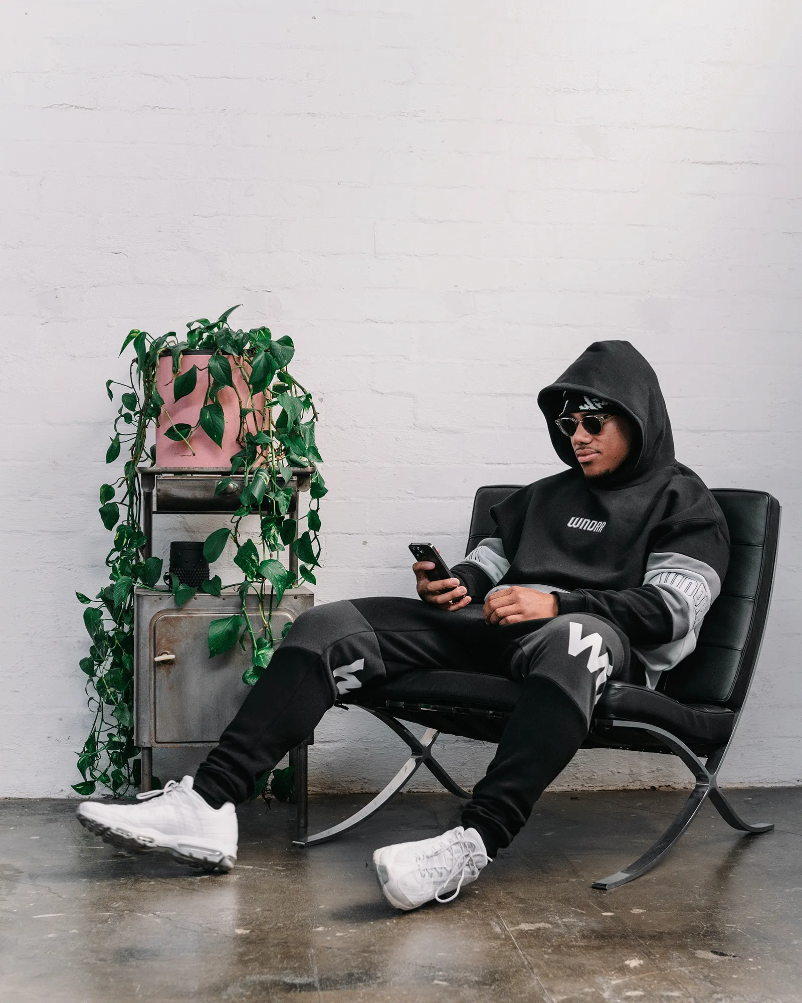 LATCH PANEL HOOD SWEAT - BLACK/GREY sold by WNDRR product image thumbnail 5