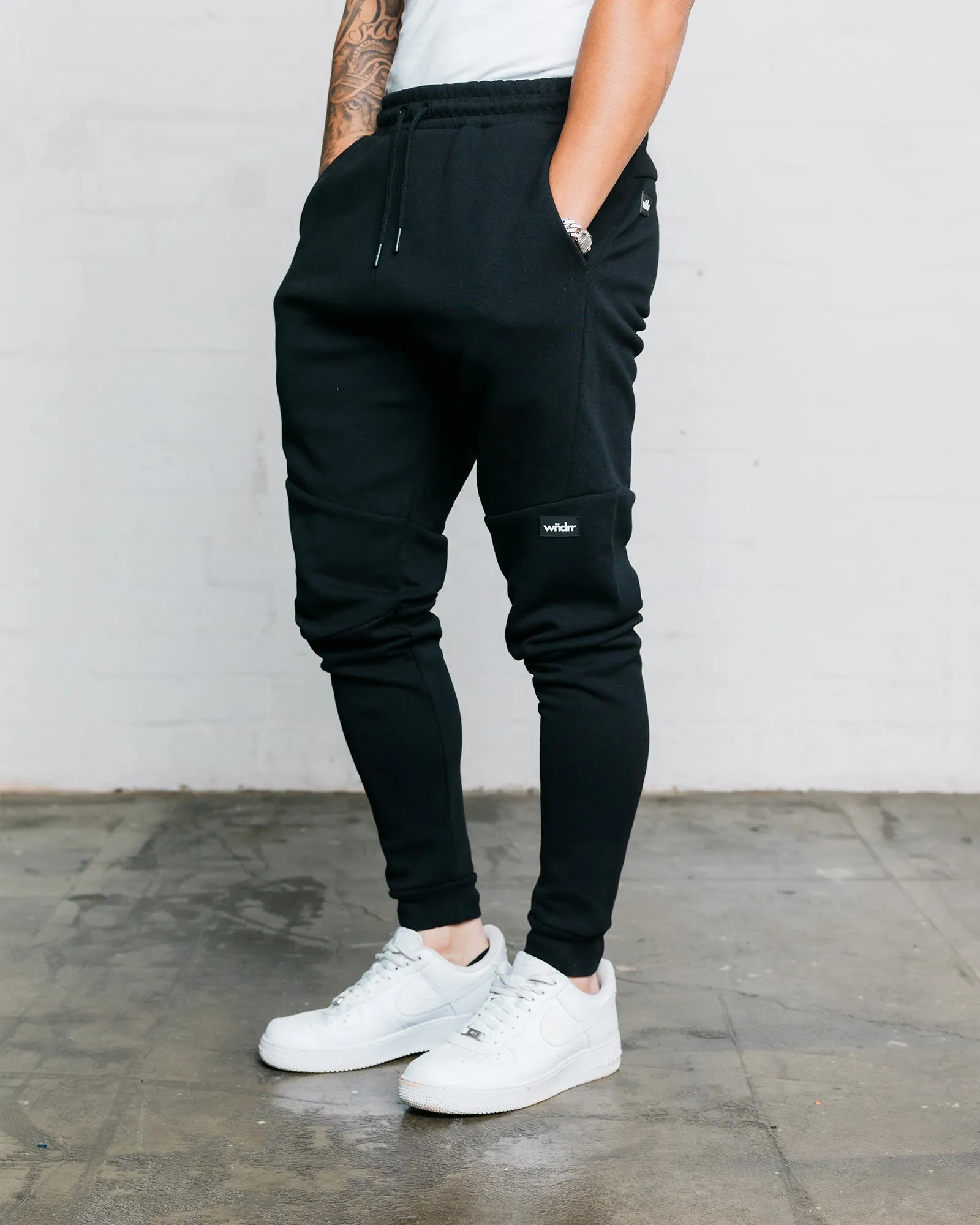 HOXTON V2 TECH TRACKPANT - BLACK sold by WNDRR product image thumbnail 2