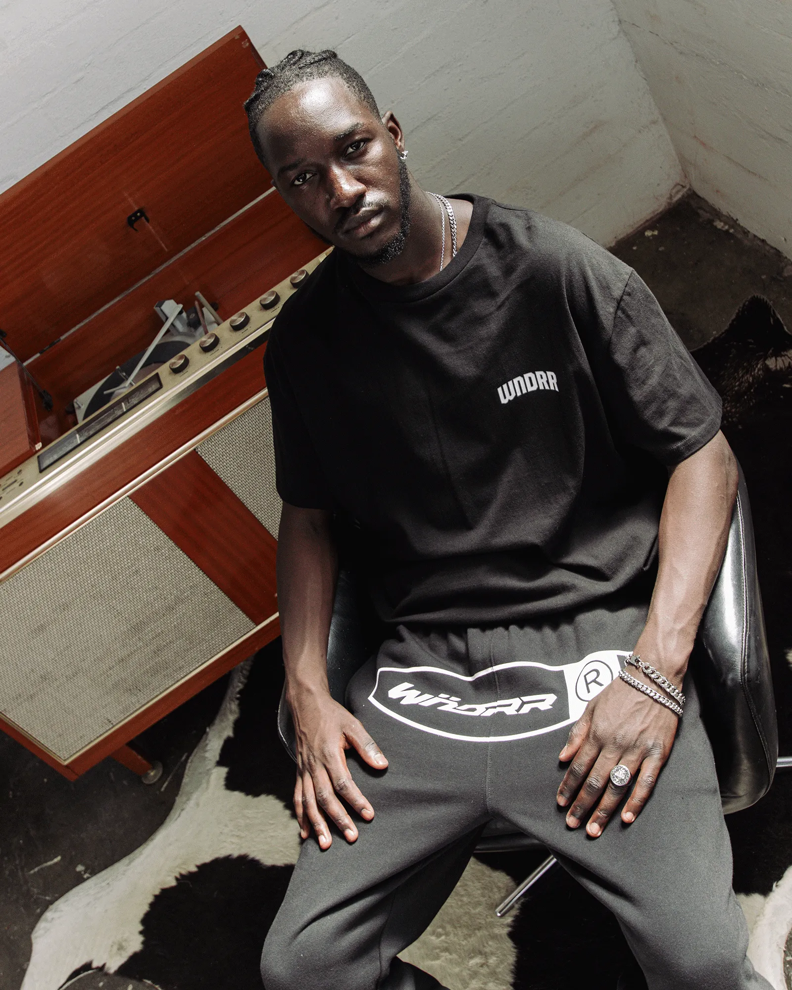 MAJOR BOX FIT TEE - BLACK sold by WNDRR product image thumbnail 4