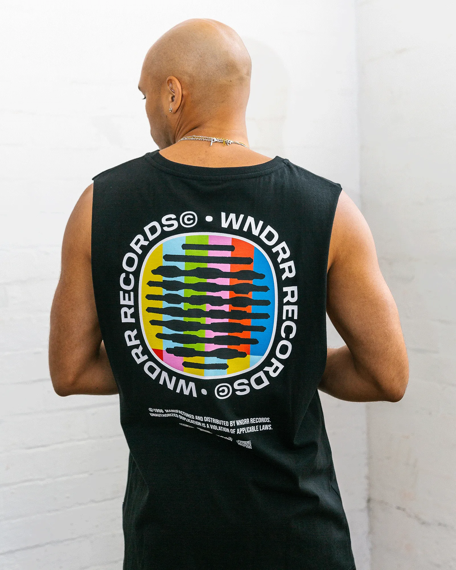 NO SIGNAL MUSCLE TOP - BLACK sold by WNDRR product image thumbnail 2