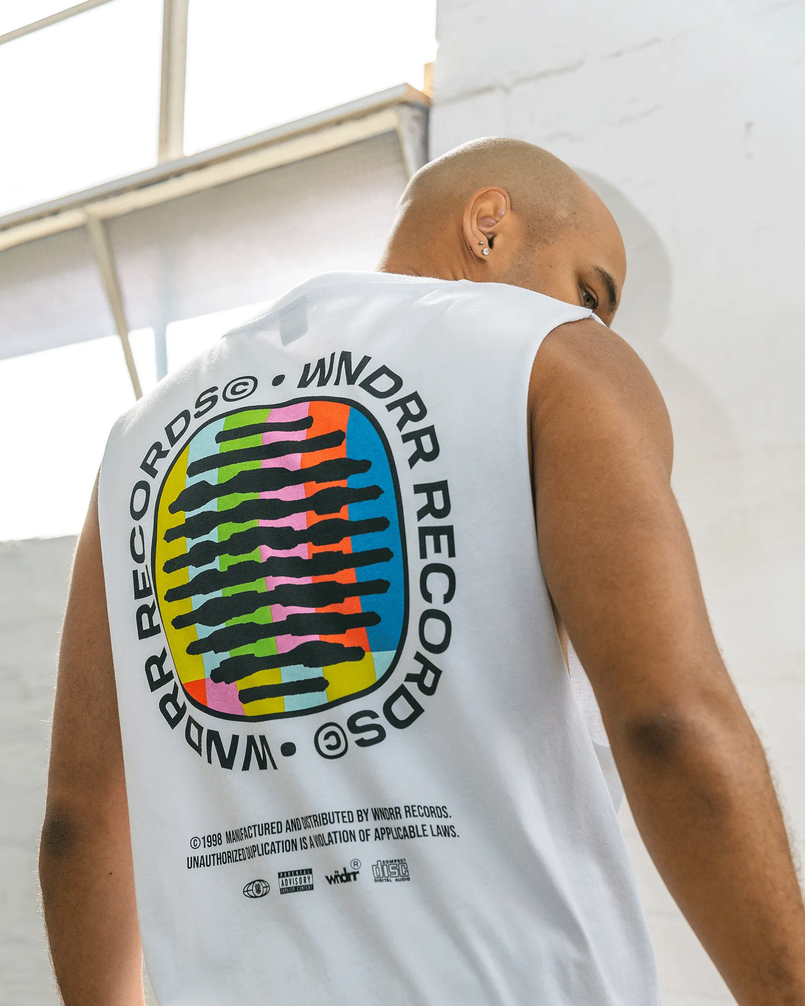 NO SIGNAL MUSCLE TOP - WHITE sold by WNDRR product image thumbnail 2