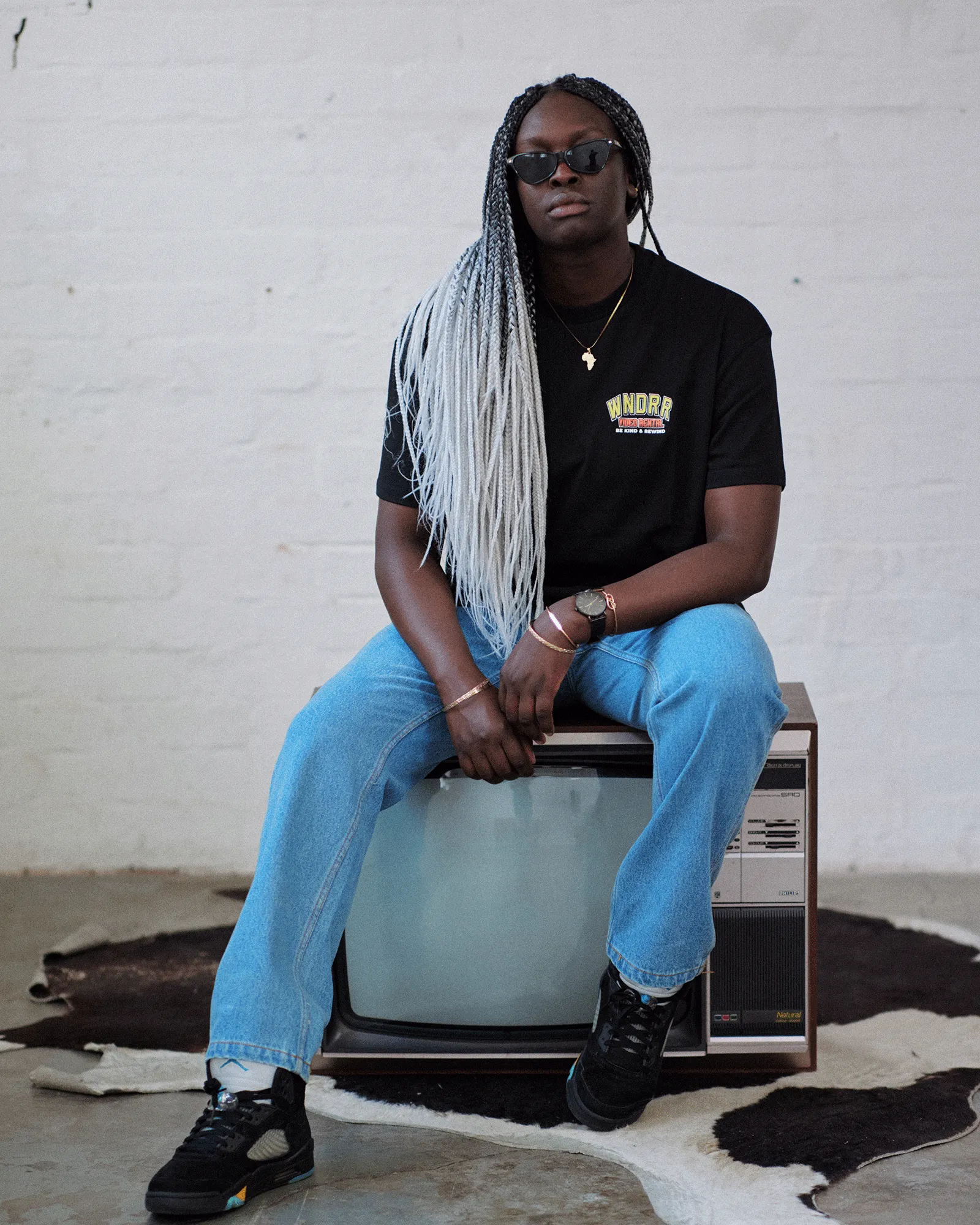 VIDEO RENTAL BOX FIT TEE - BLACK sold by WNDRR product image thumbnail 4