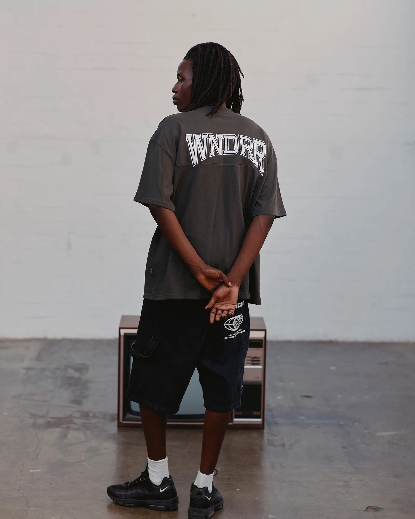 ARC HEAVY WEIGHT TEE - INK sold by WNDRR product image thumbnail 5