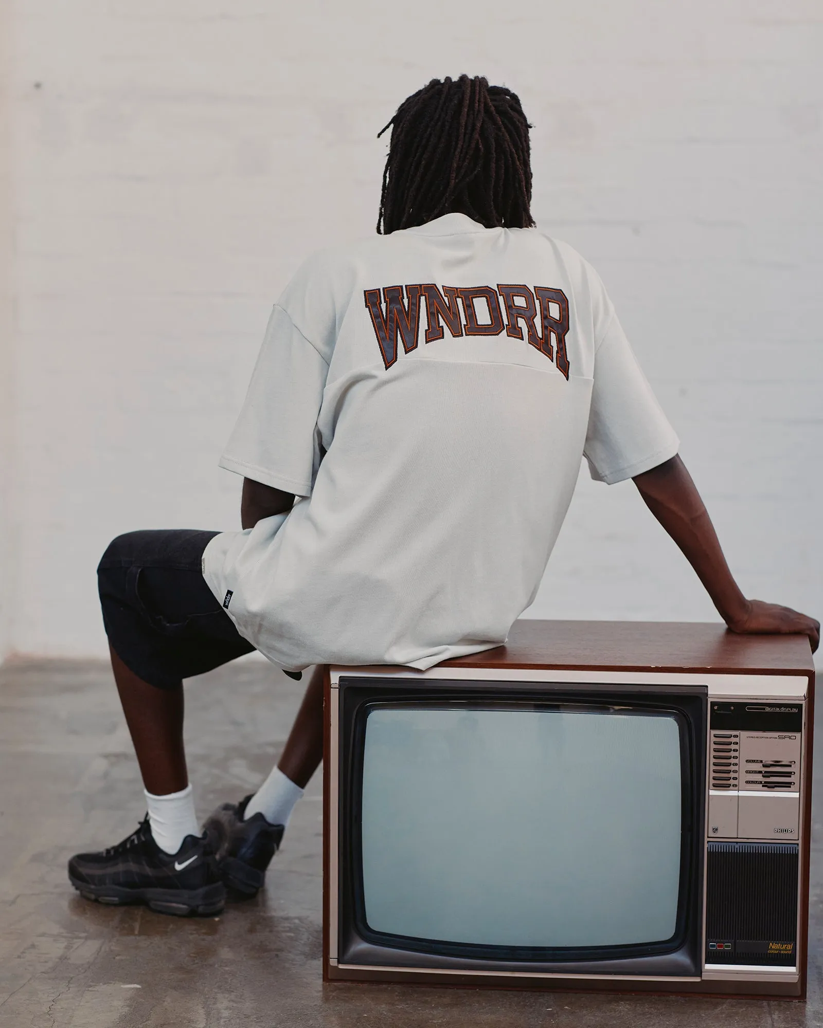 ARC HEAVY WEIGHT TEE - OYSTER sold by WNDRR product image thumbnail 2