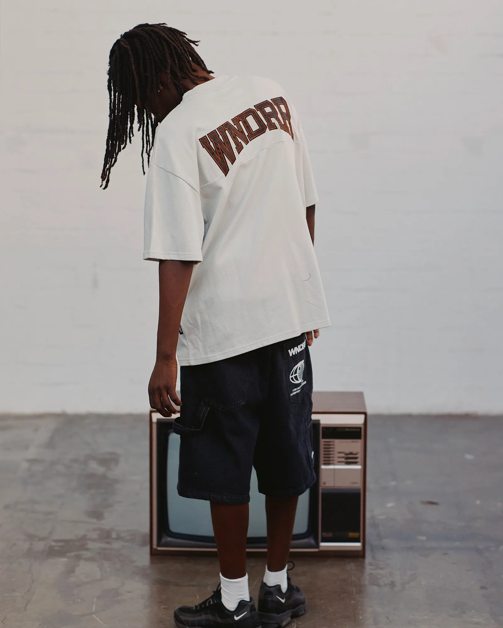 ARC HEAVY WEIGHT TEE - OYSTER sold by WNDRR product image thumbnail 5