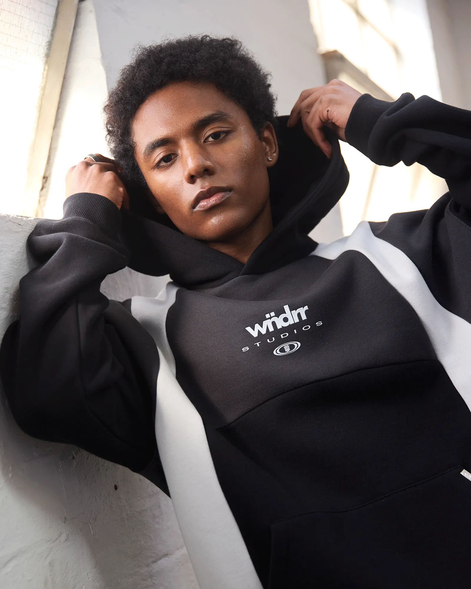 FRAMED PANEL HOOD SWEAT - BLACK/OYSTER sold by WNDRR product image thumbnail 2