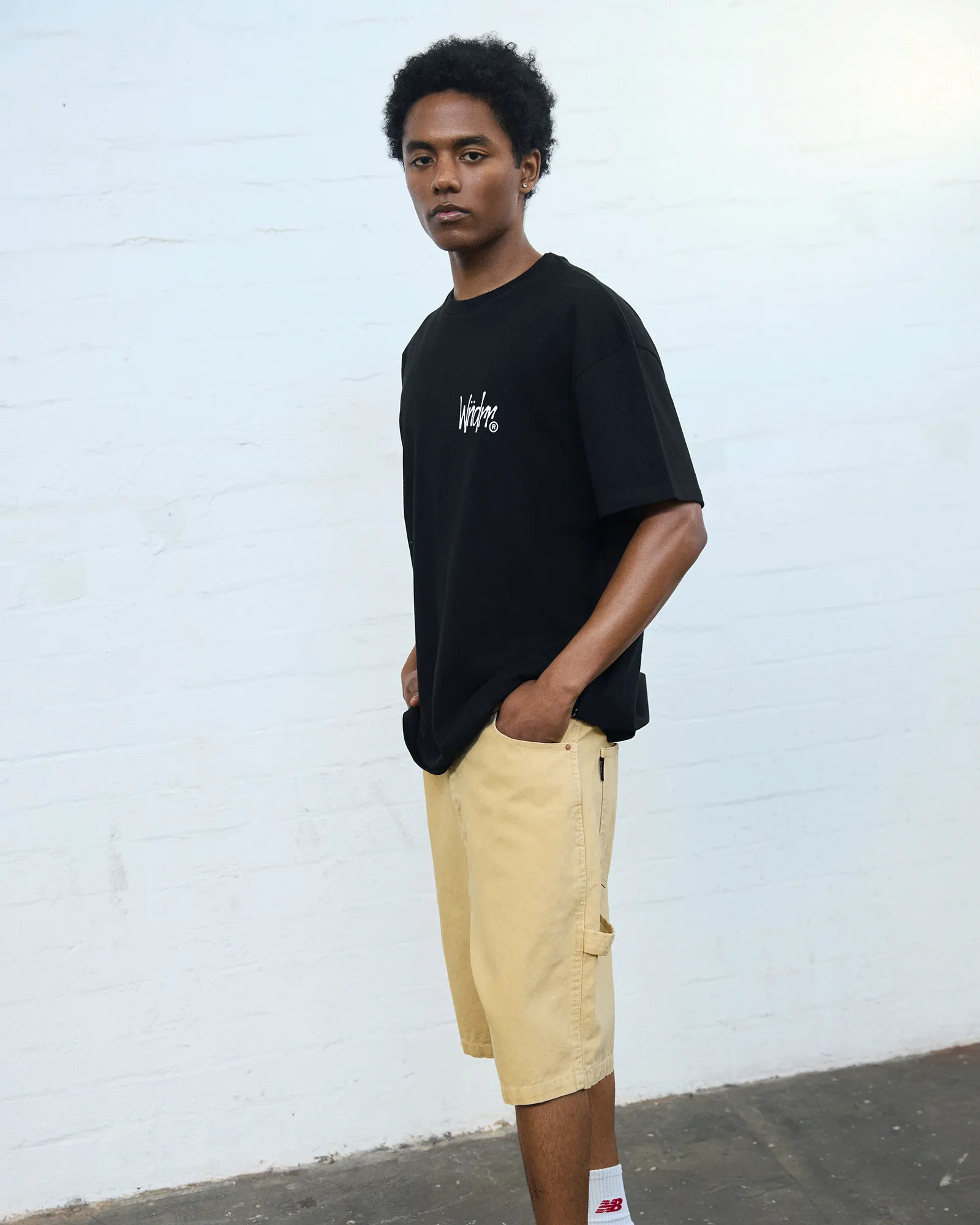 CROWN BOX FIT TEE - BLACK sold by WNDRR product image thumbnail 5