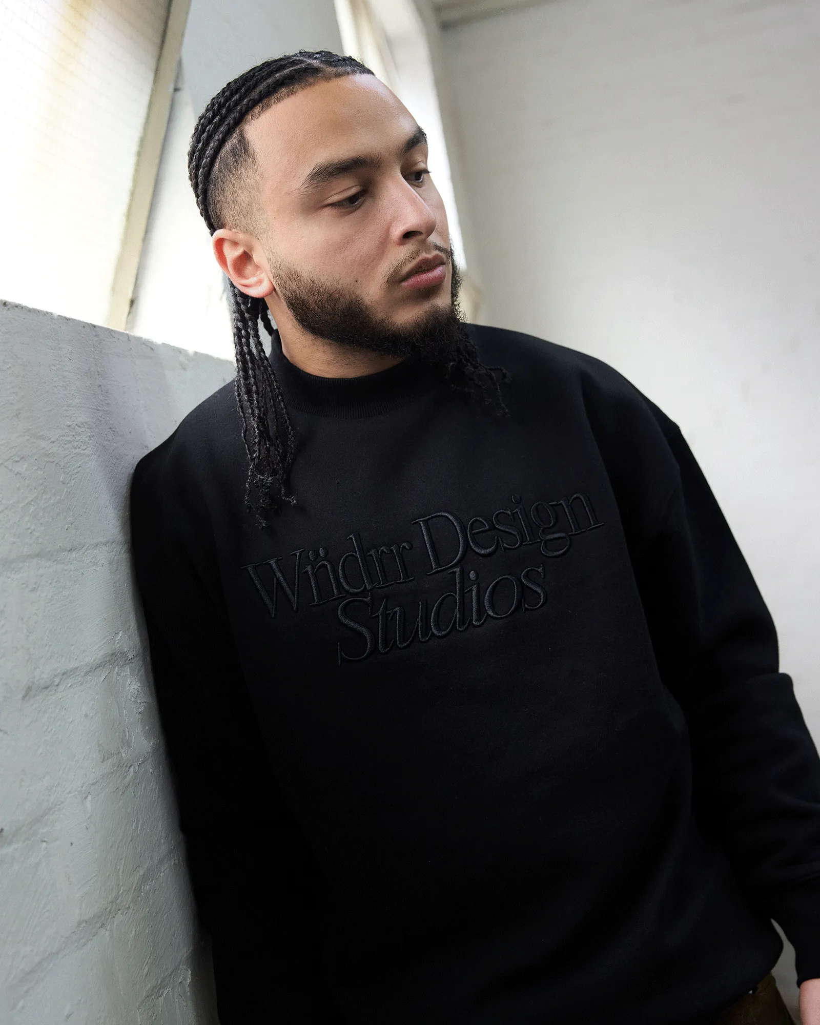 ATELIER CREW SWEAT - BLACK sold by WNDRR product image thumbnail 4