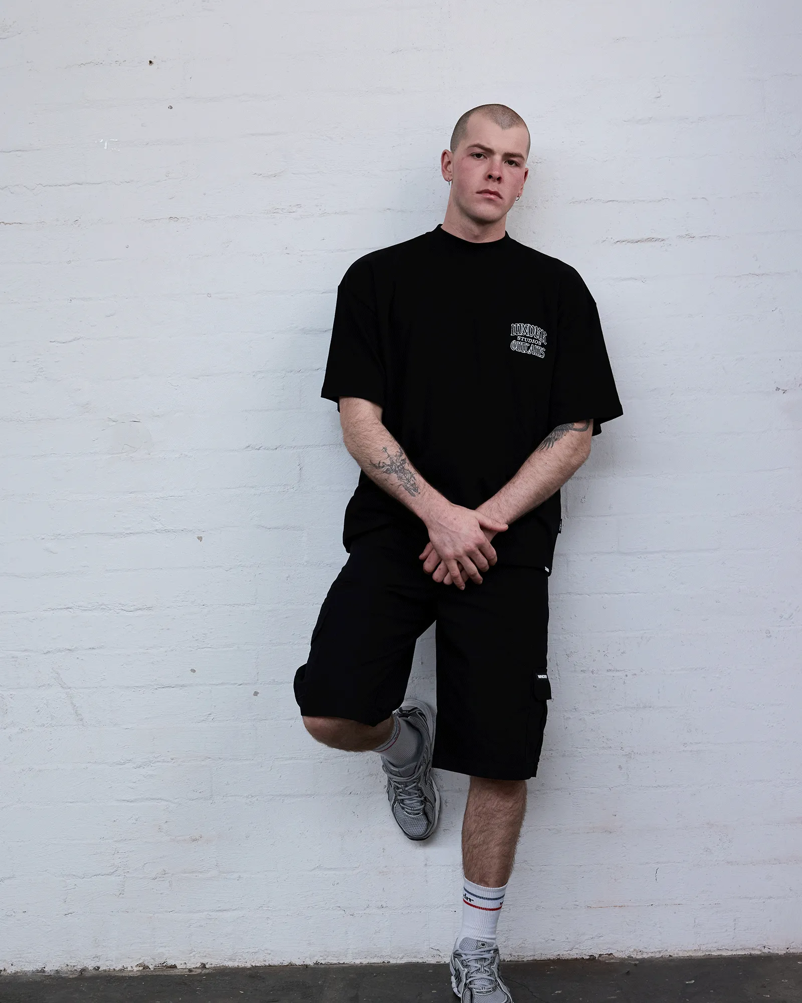 OUTLAWS HEAVY WEIGHT TEE - BLACK sold by WNDRR product image thumbnail 5