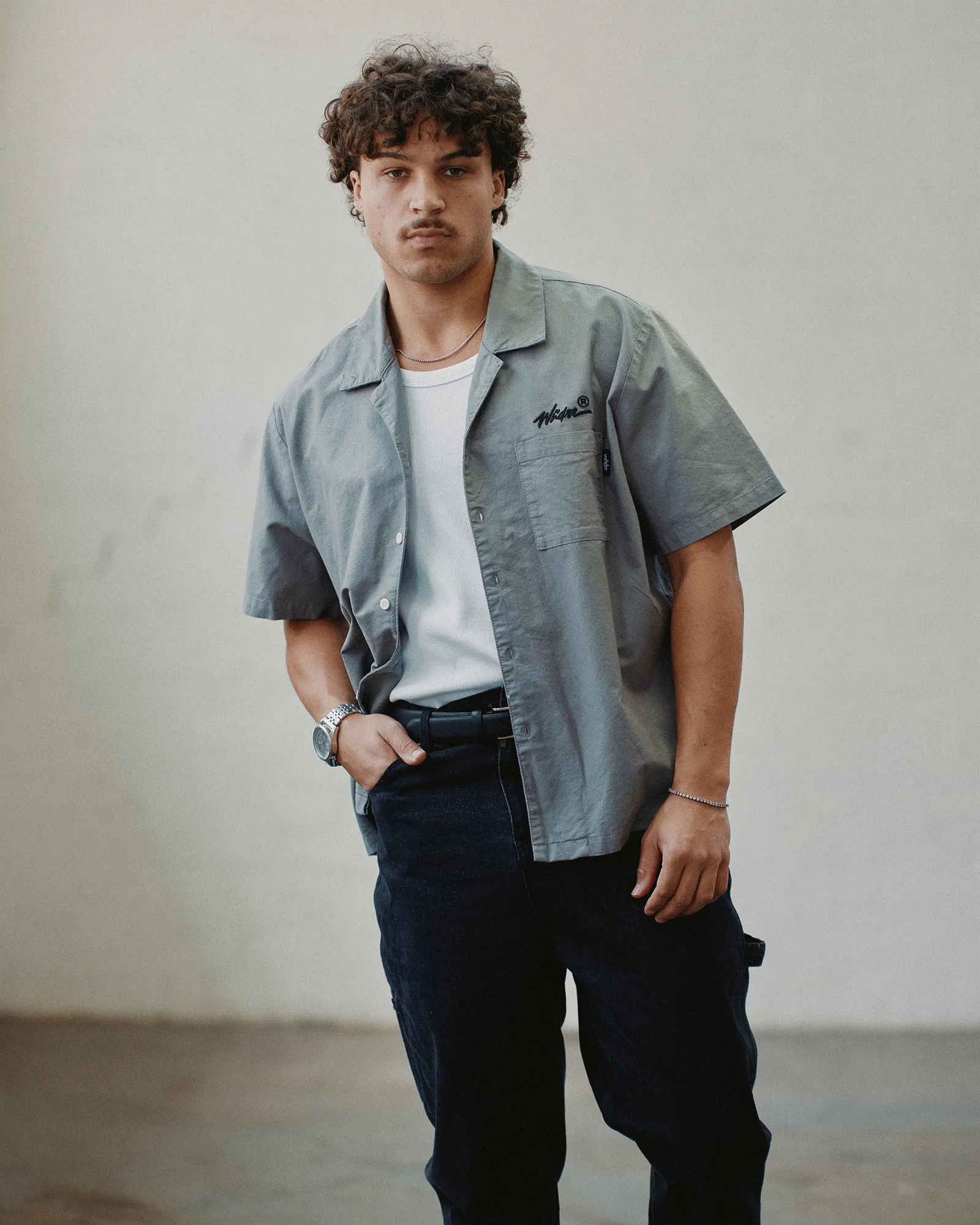 SCRIPT S/S SHIRT - MOON GREY sold by WNDRR product image thumbnail 5