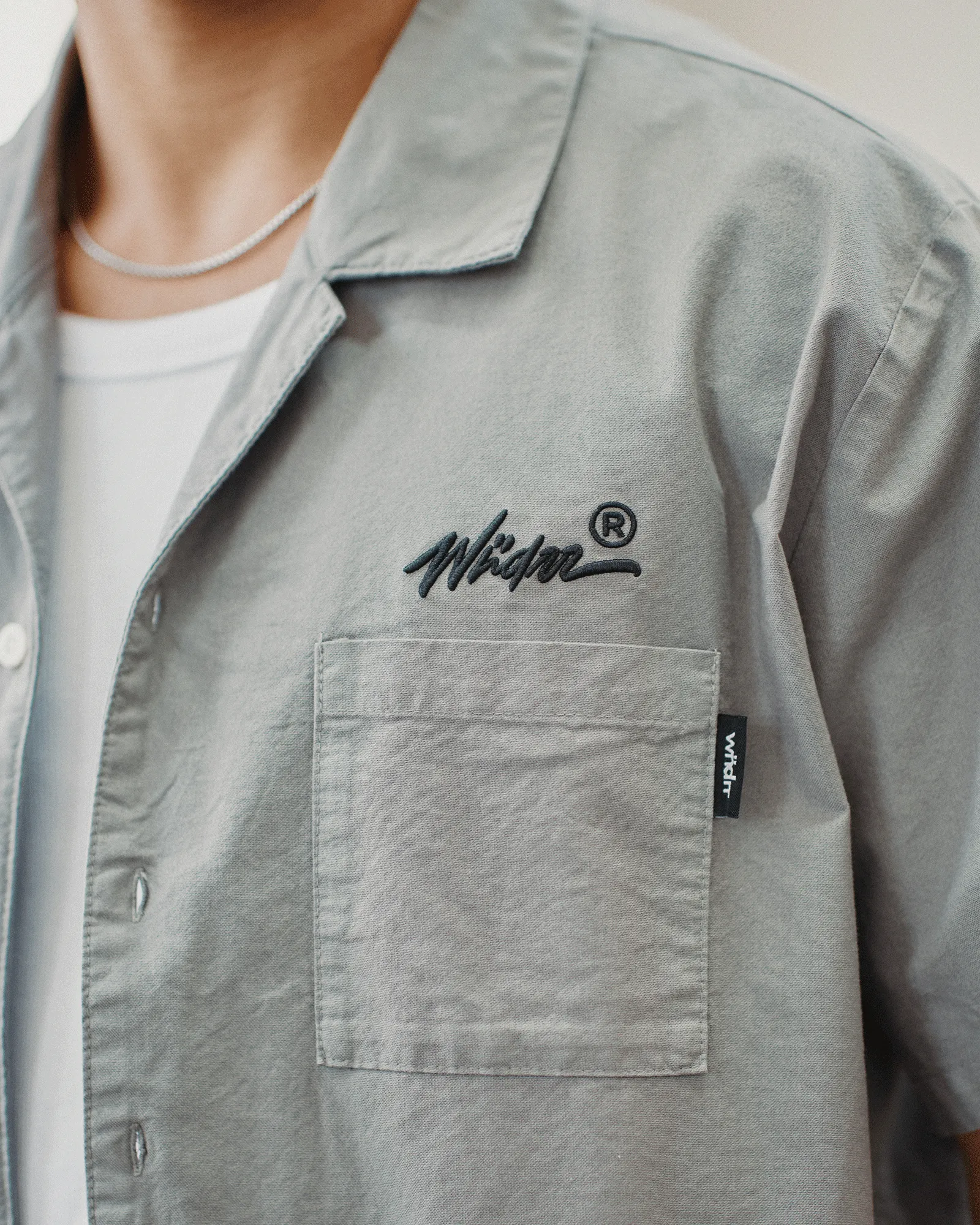 SCRIPT S/S SHIRT - MOON GREY sold by WNDRR product image thumbnail 4