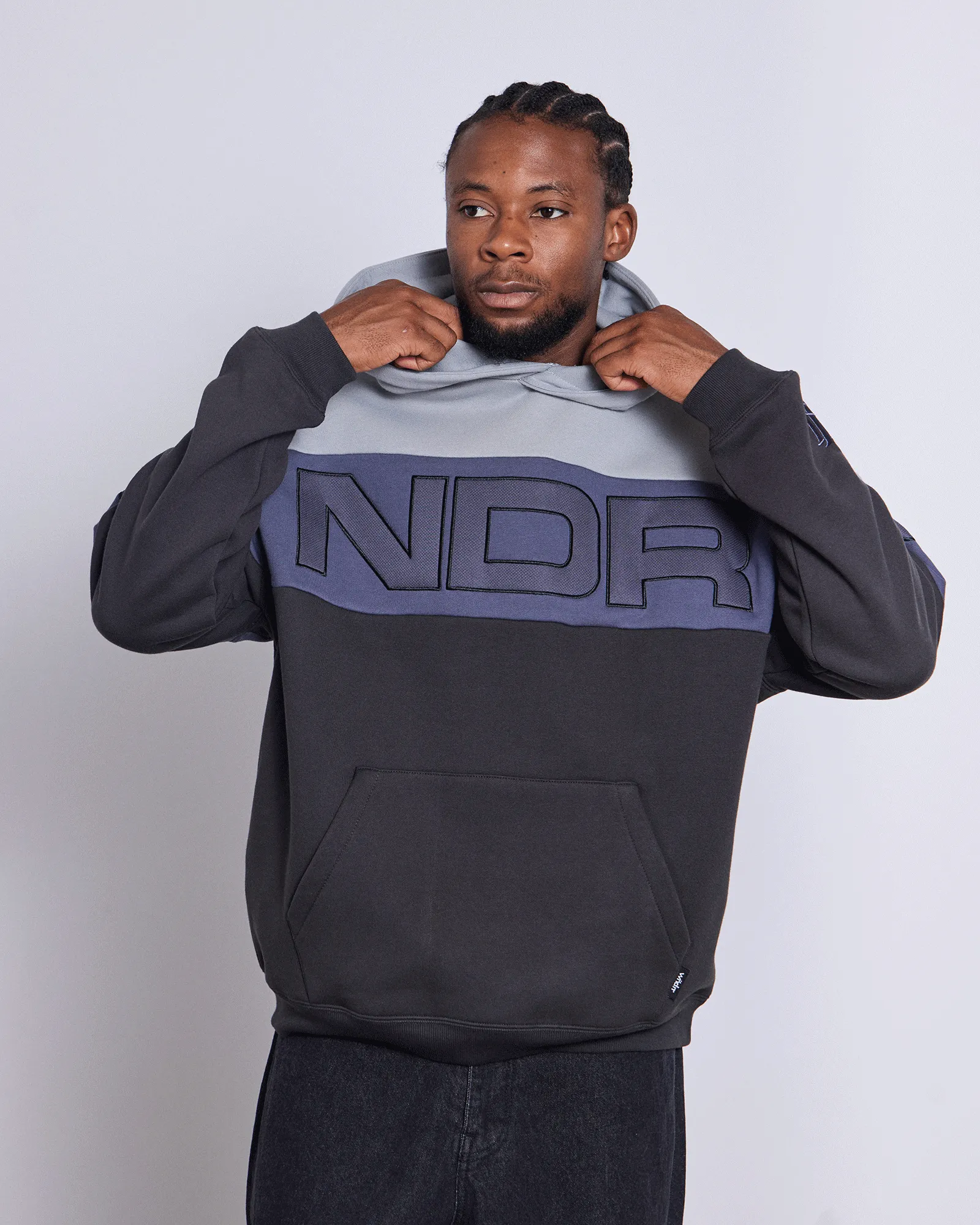PRIMER PANEL HOOD SWEAT - GREY/FADED BLACK sold by WNDRR product image thumbnail 4